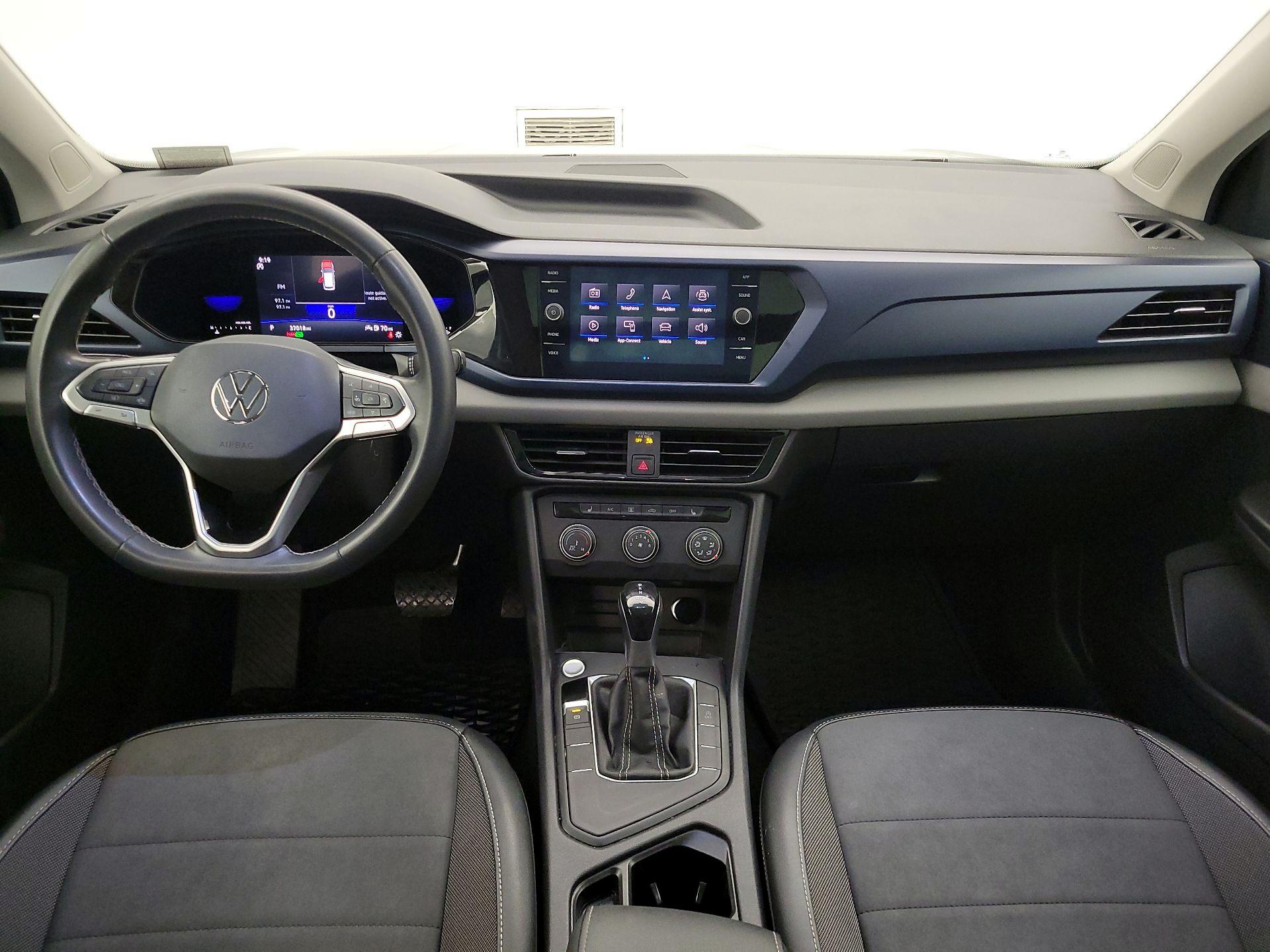 Thumbnail: 2022 Volkswagen Taos - 9