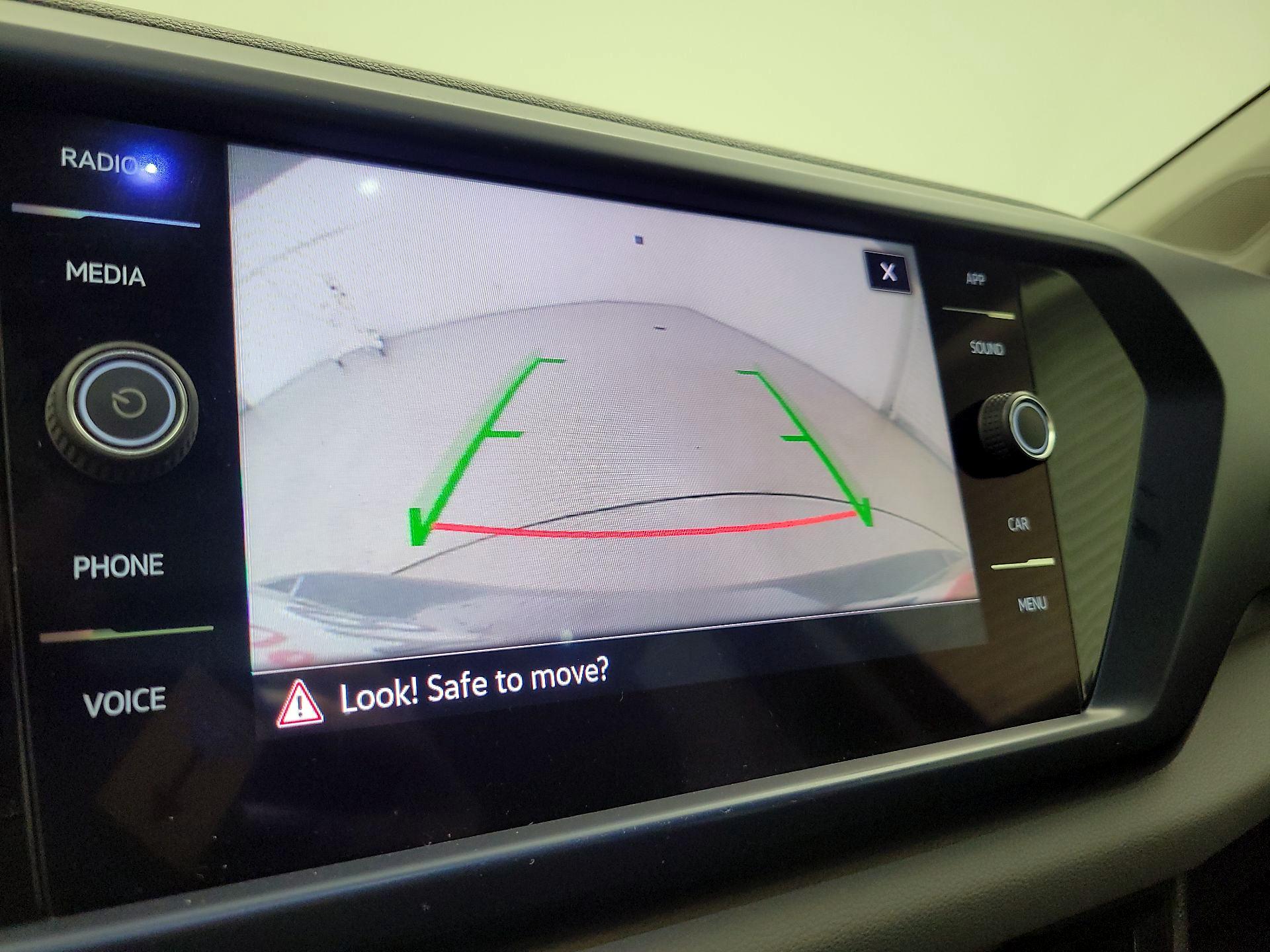 Thumbnail: 2022 Volkswagen Taos - 14