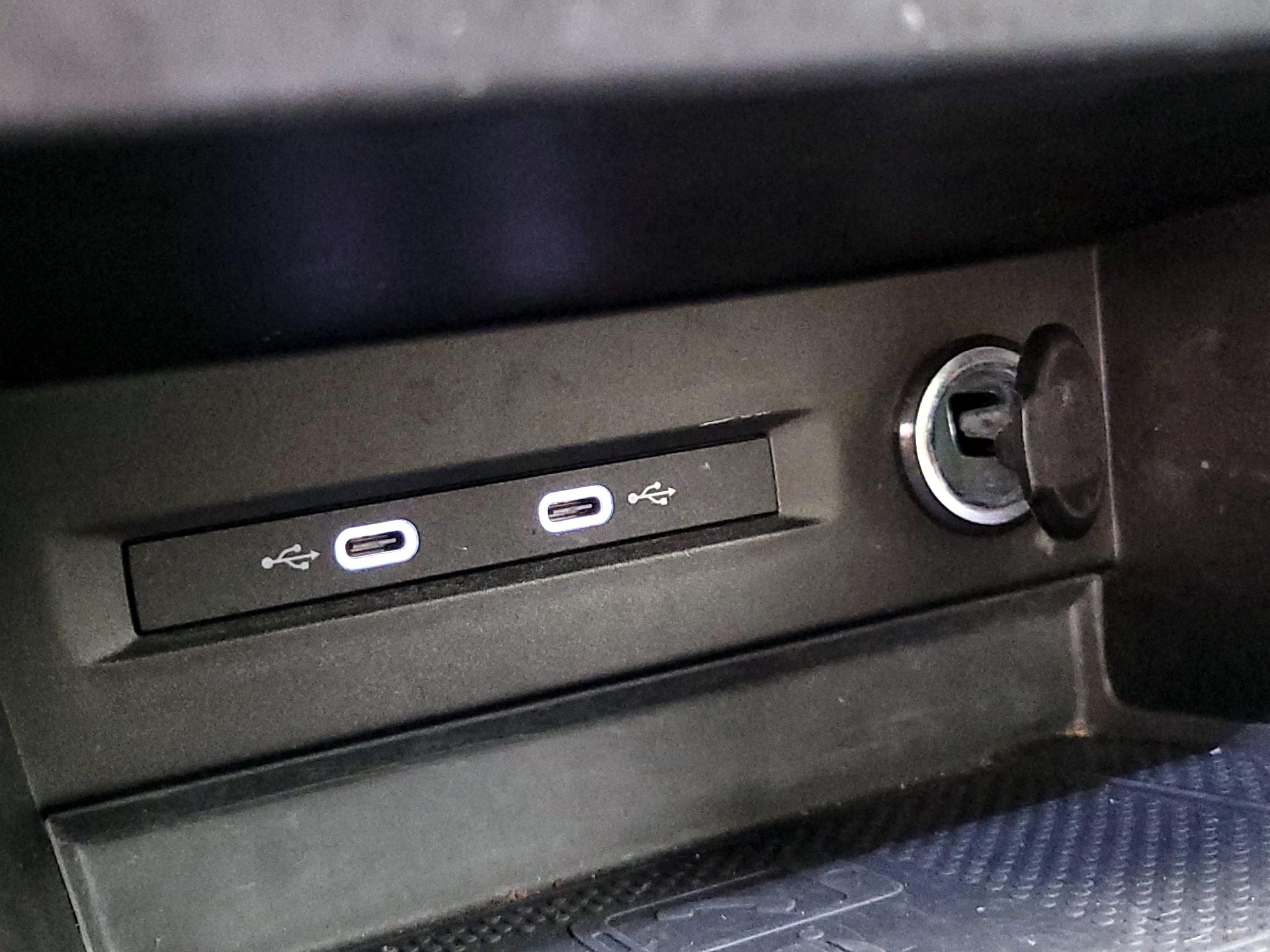 Thumbnail: 2022 Volkswagen Taos - 18