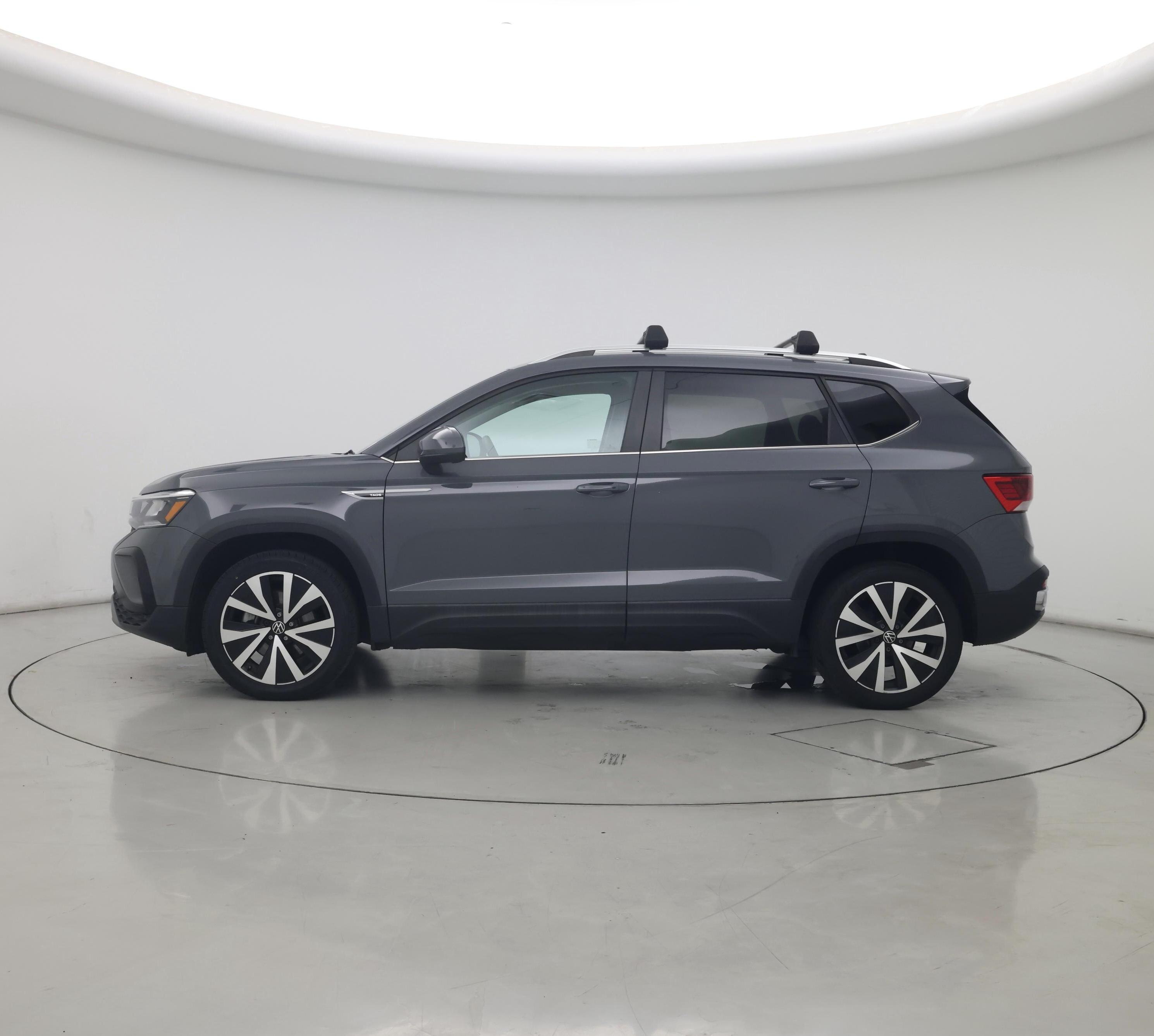 Thumbnail: 2022 Volkswagen Taos - 3