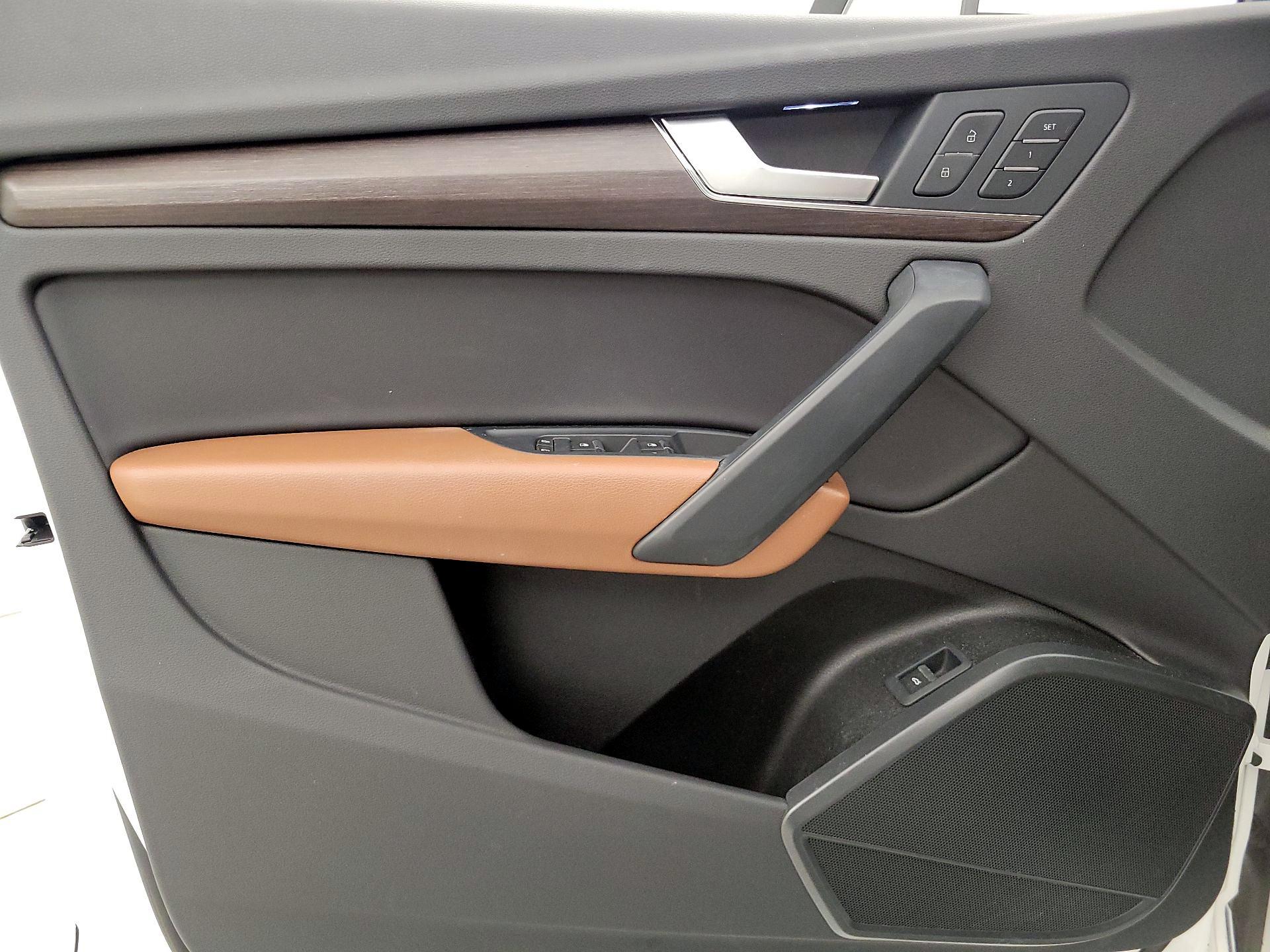 Thumbnail: 2023 Audi Q5 - 12