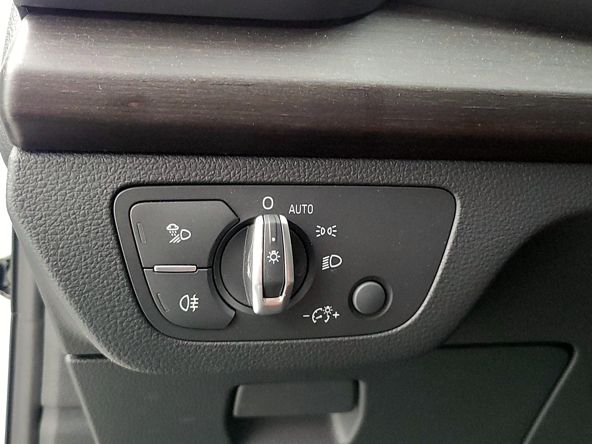 Thumbnail: 2023 Audi Q5 - 13