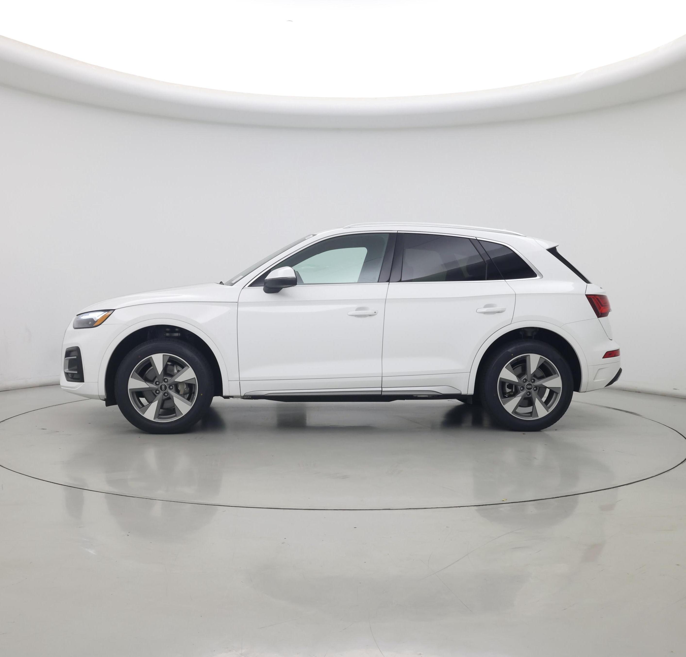 Thumbnail: 2023 Audi Q5 - 3