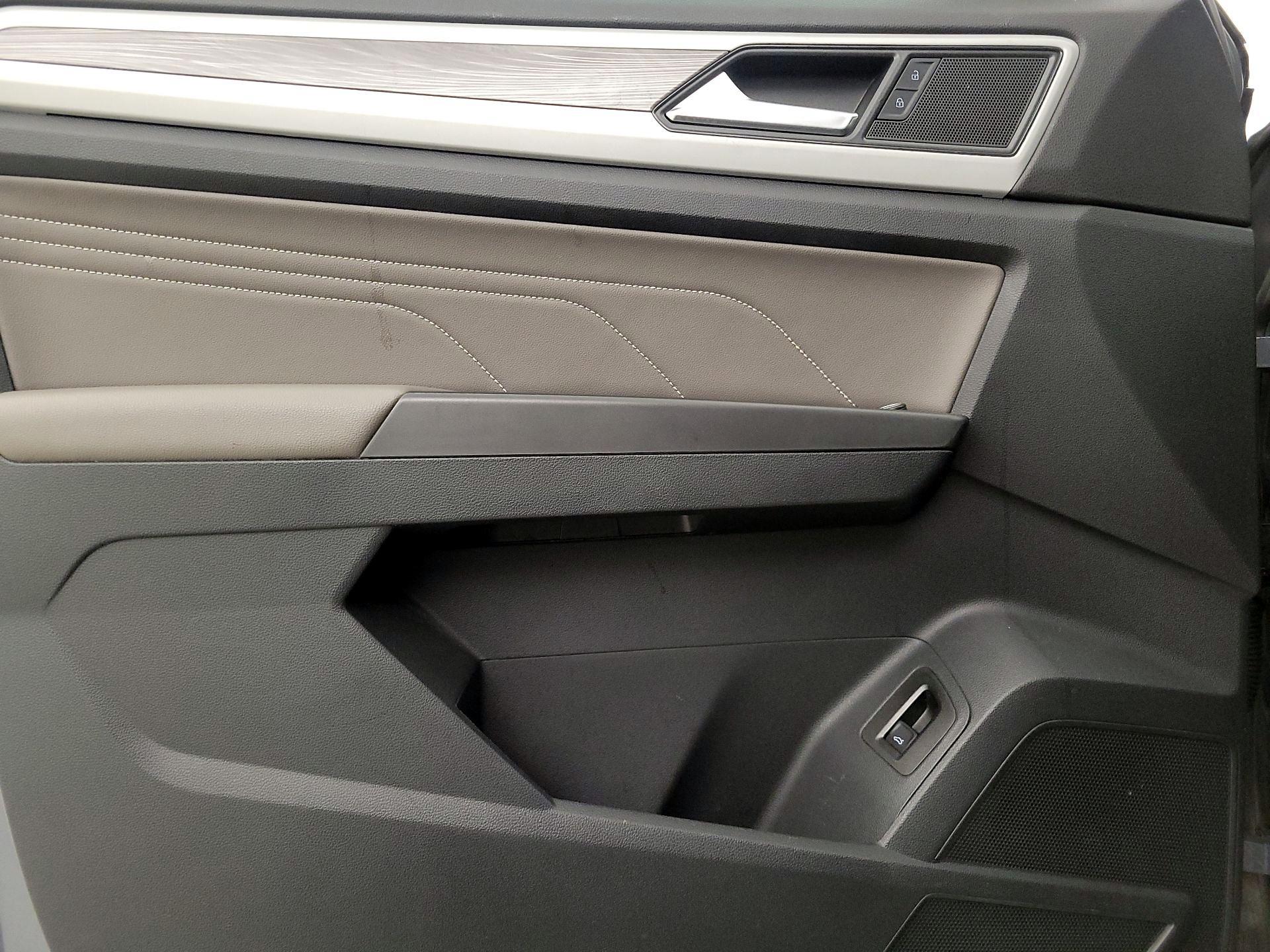 Thumbnail: 2022 Volkswagen Atlas - 12