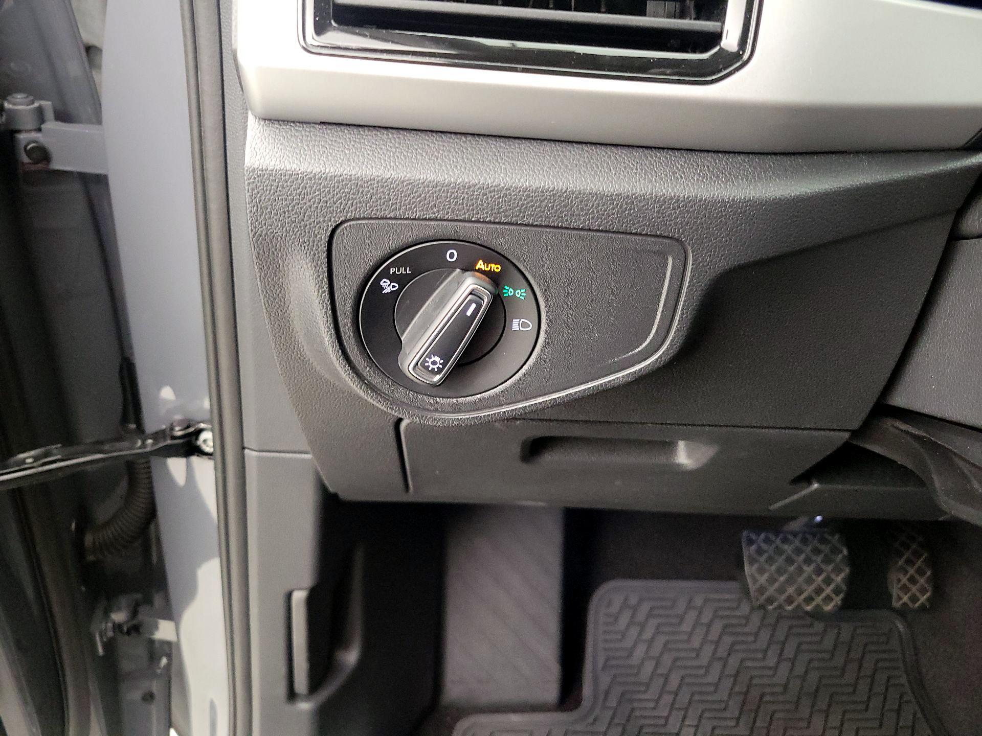 Thumbnail: 2022 Volkswagen Atlas - 13