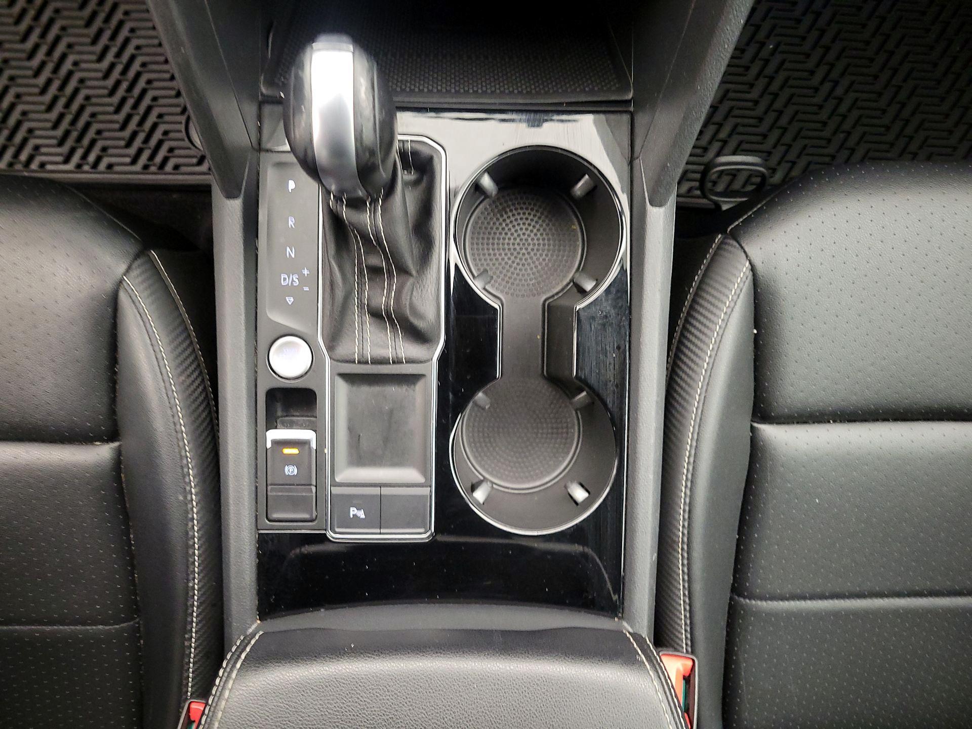 Thumbnail: 2022 Volkswagen Atlas - 17