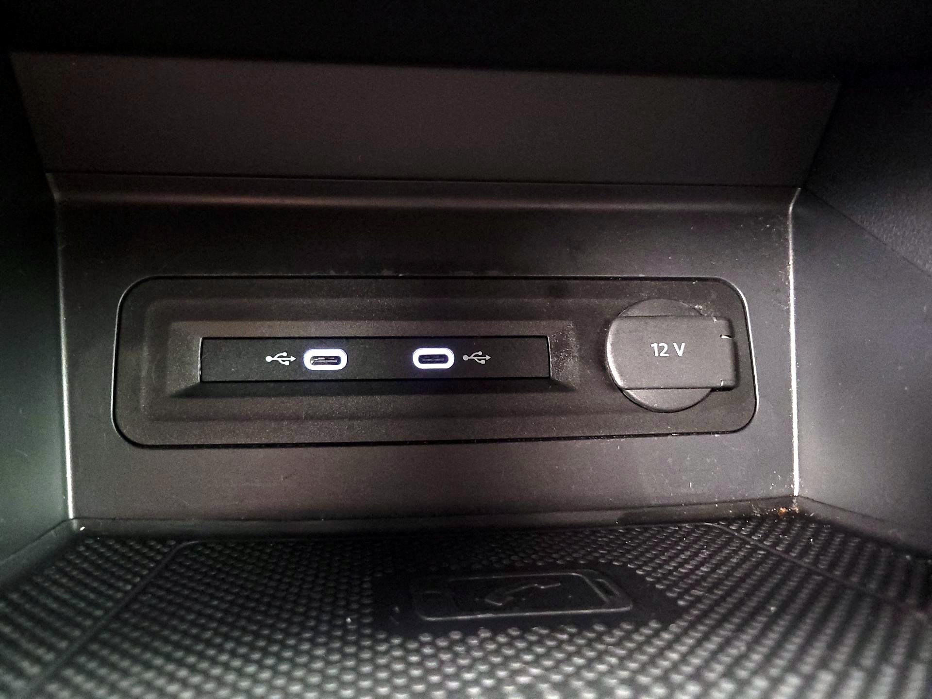 Thumbnail: 2022 Volkswagen Atlas - 18