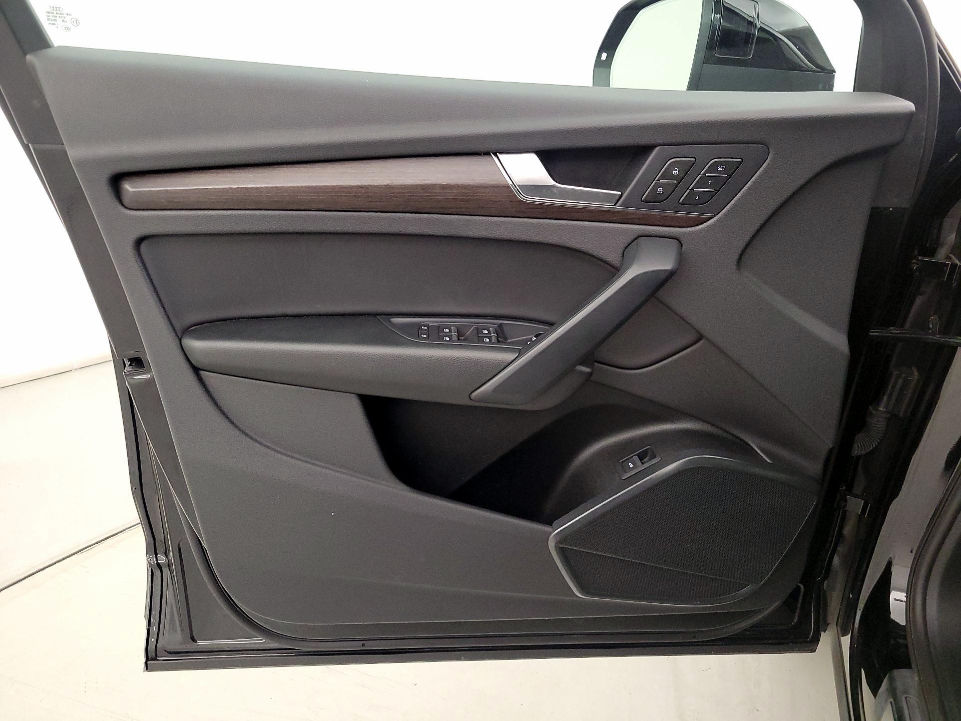 Thumbnail: 2023 Audi Q5 - 12