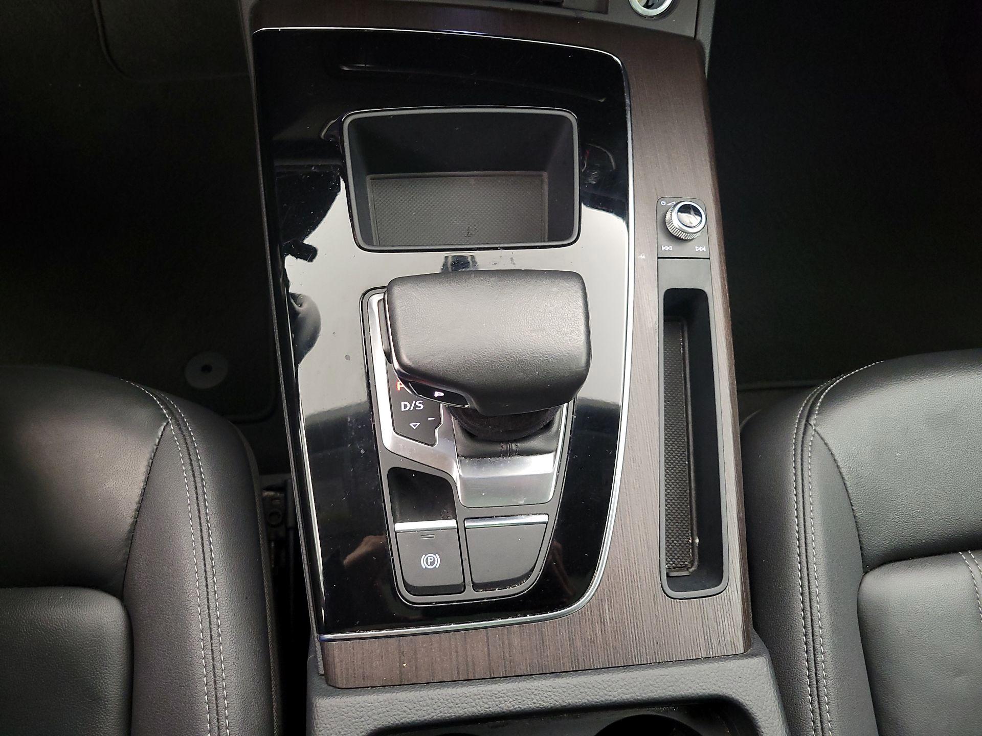 Thumbnail: 2023 Audi Q5 - 17