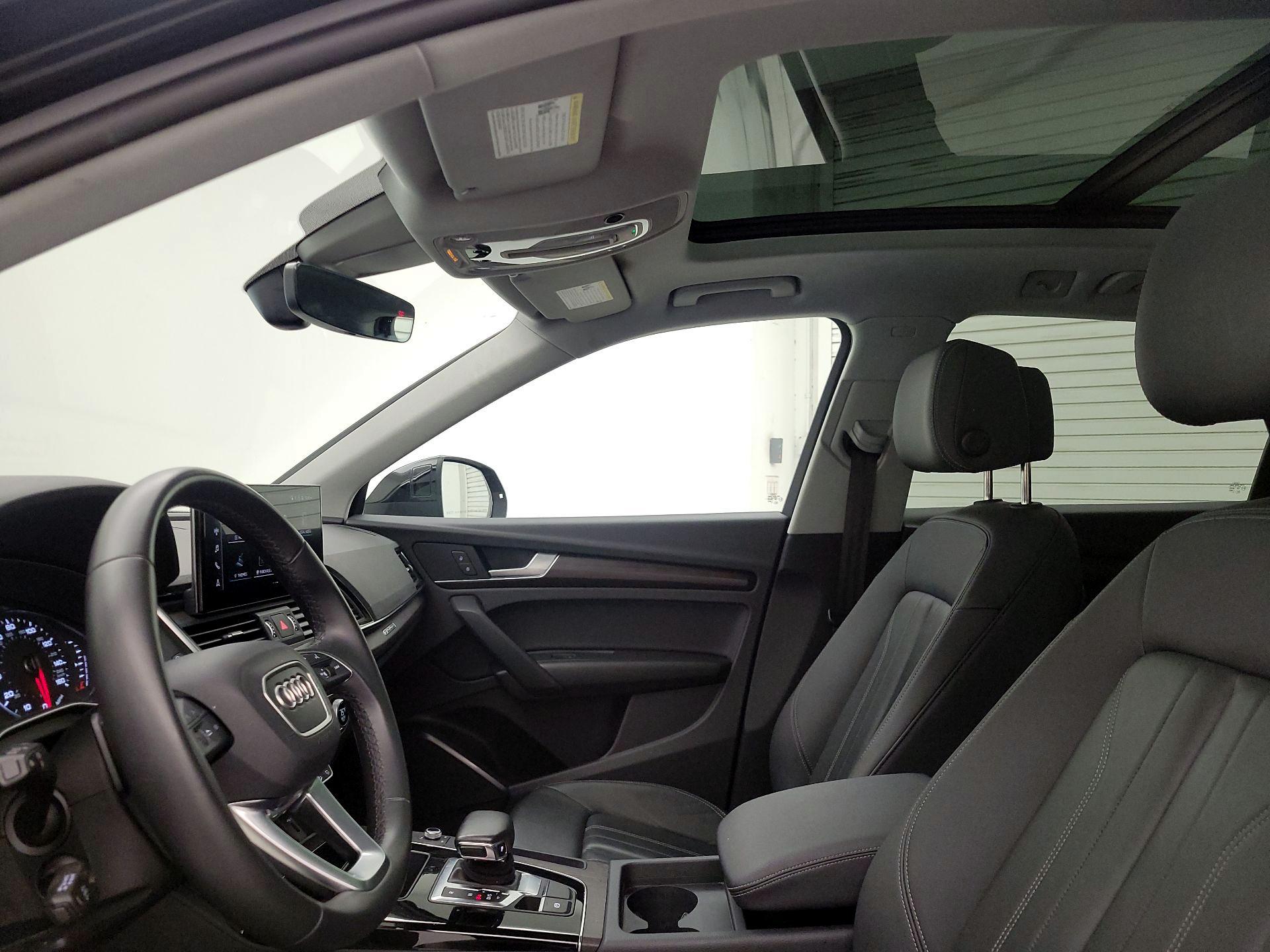 Thumbnail: 2023 Audi Q5 - 19