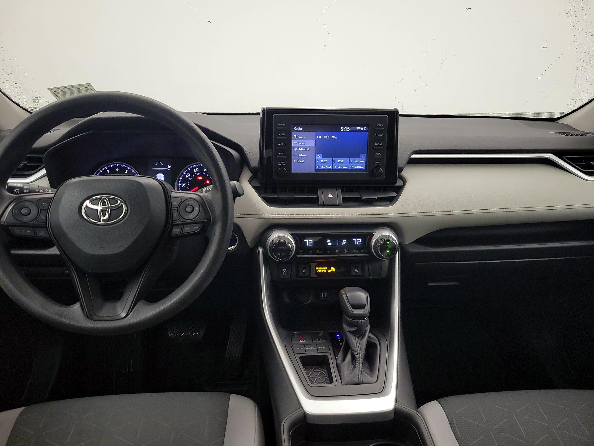 Thumbnail: 2019 Toyota RAV4 - 9