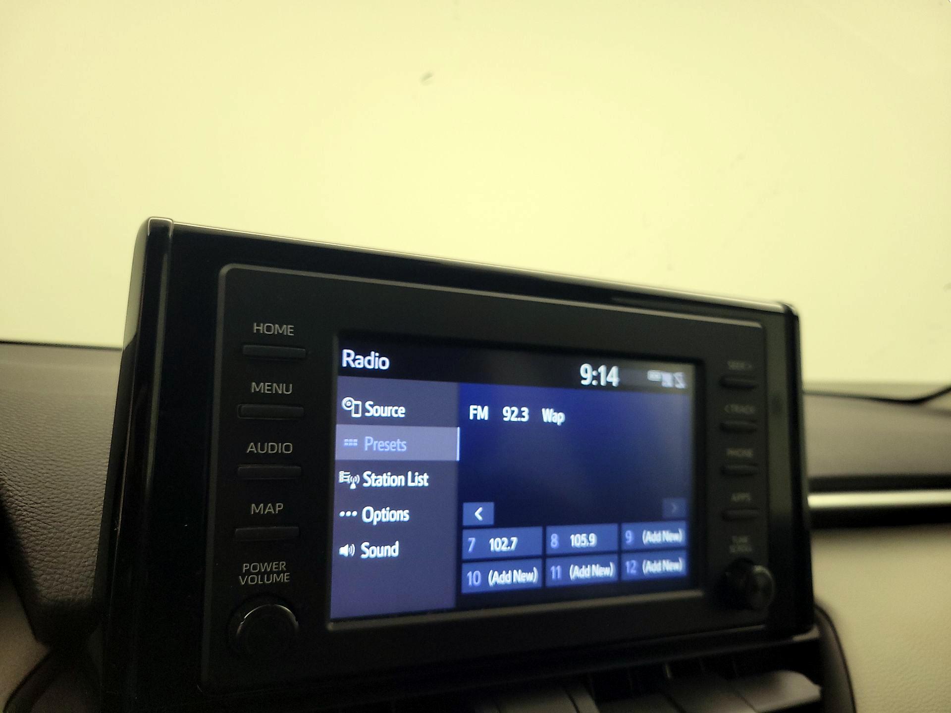 Thumbnail: 2019 Toyota RAV4 - 15