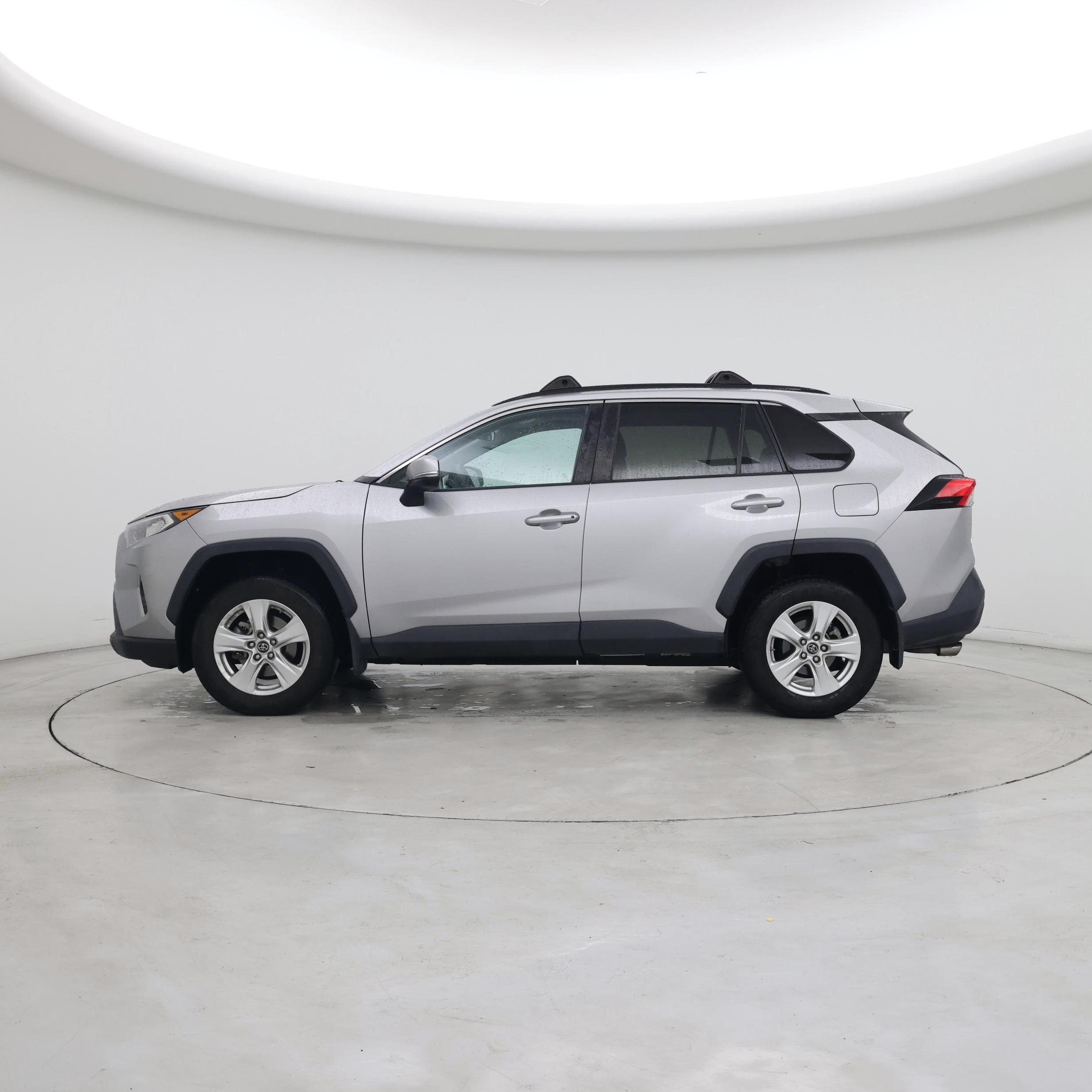 Thumbnail: 2019 Toyota RAV4 - 3