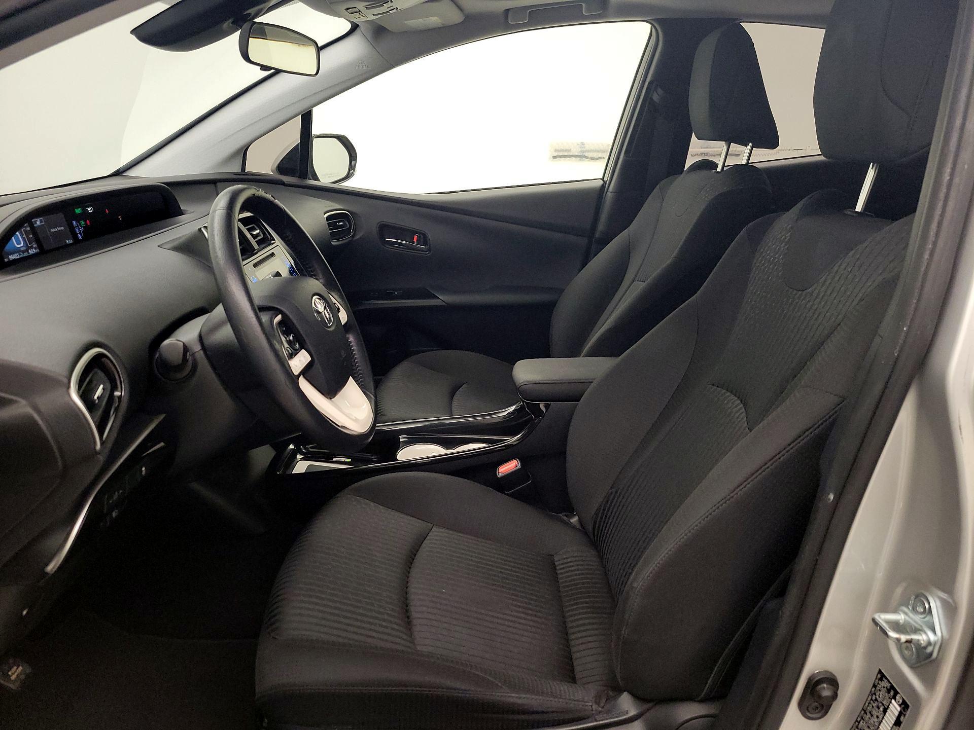 Thumbnail: 2016 Toyota Prius - 11