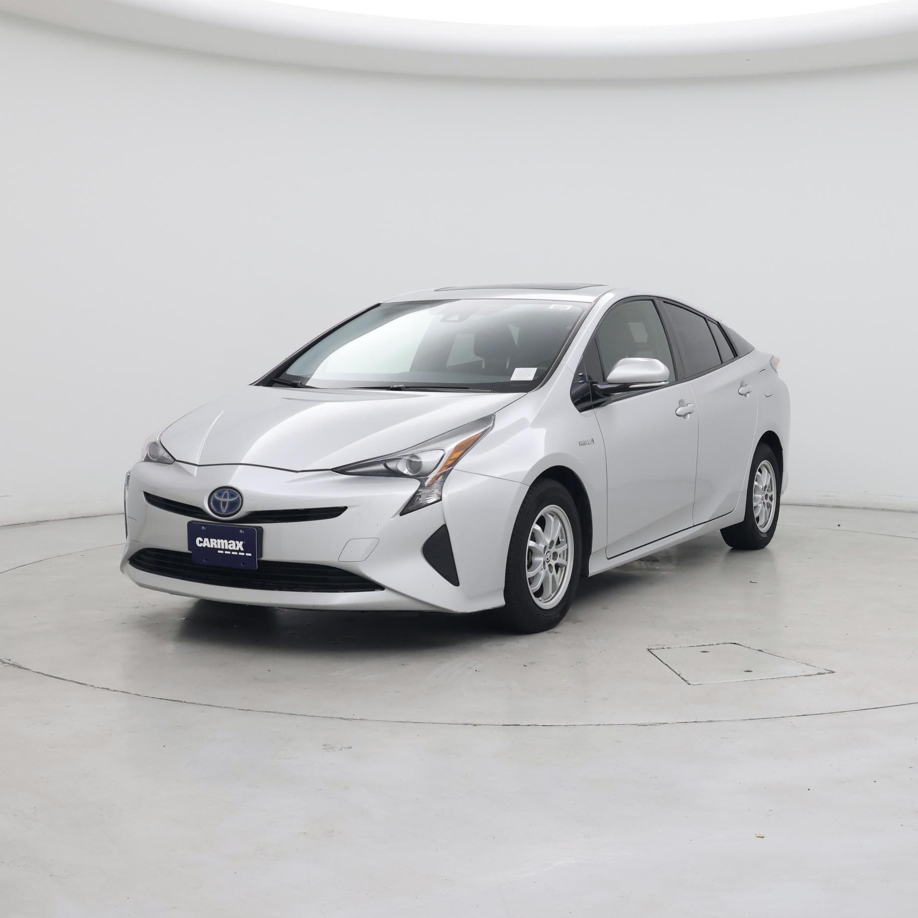 Thumbnail: 2016 Toyota Prius - 4