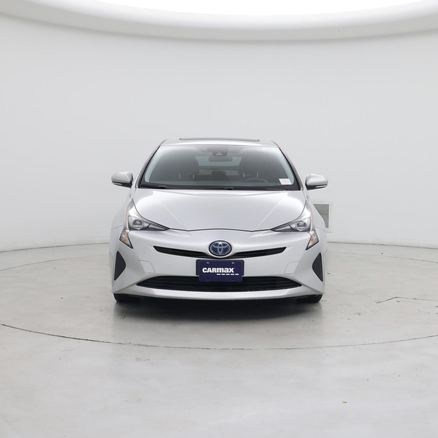 Thumbnail: 2016 Toyota Prius - 5