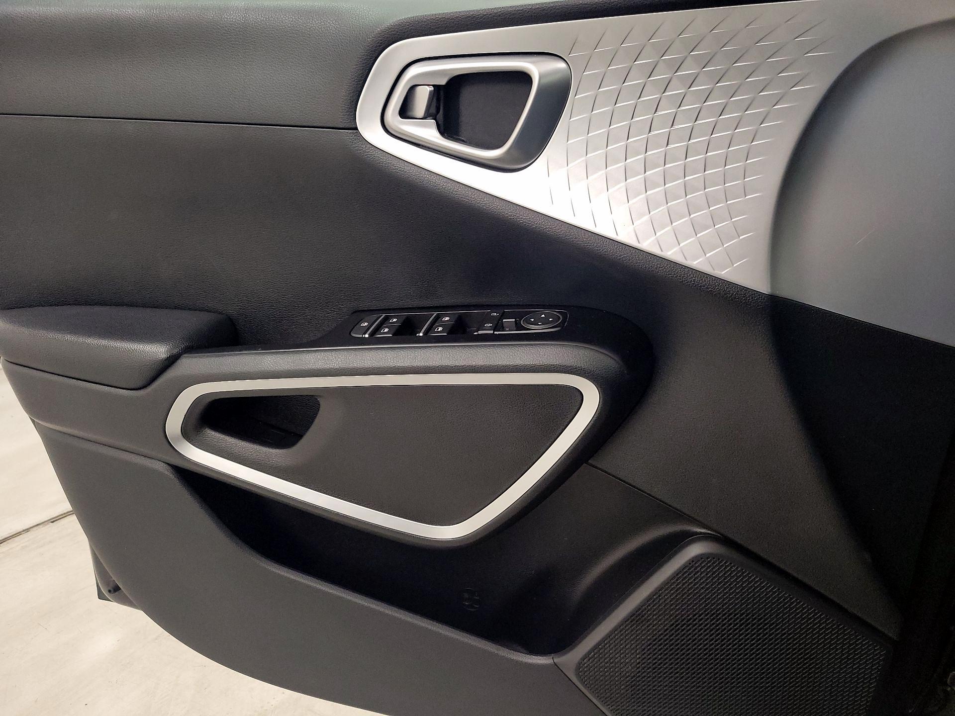 Thumbnail: 2022 Kia Soul - 12