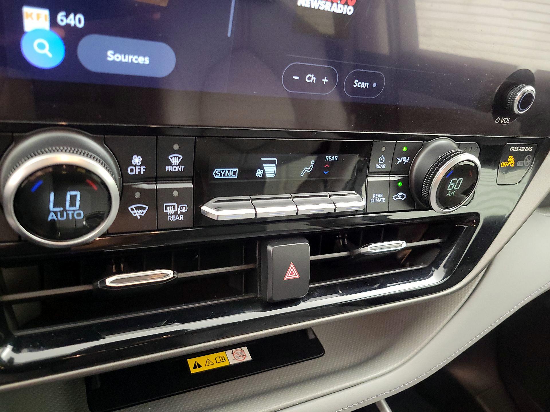 Thumbnail: 2023 Toyota Highlander - 16