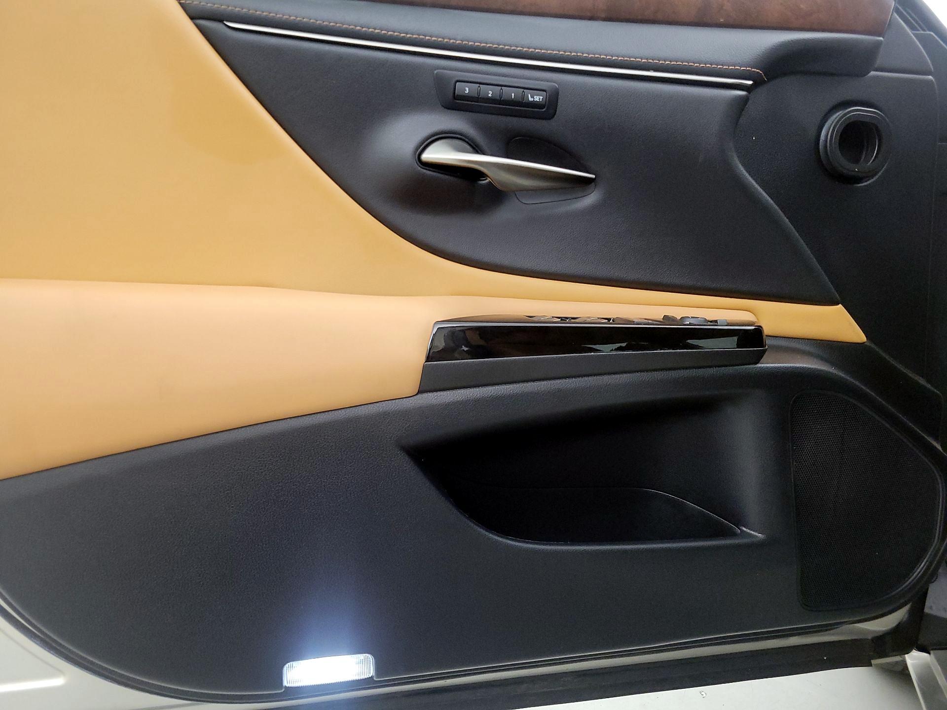 Thumbnail: 2023 Lexus ES - 12