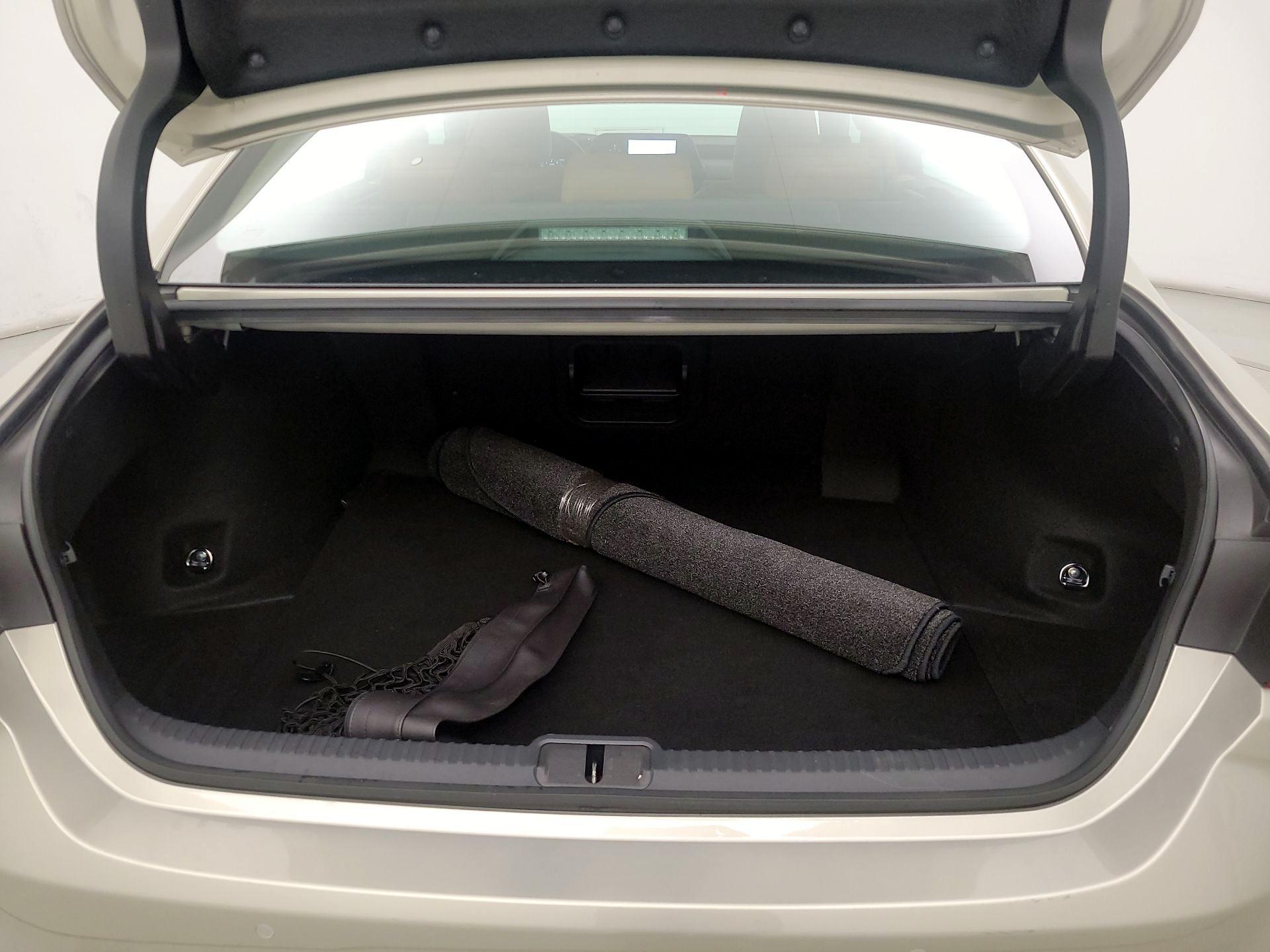 Thumbnail: 2023 Lexus ES - 20