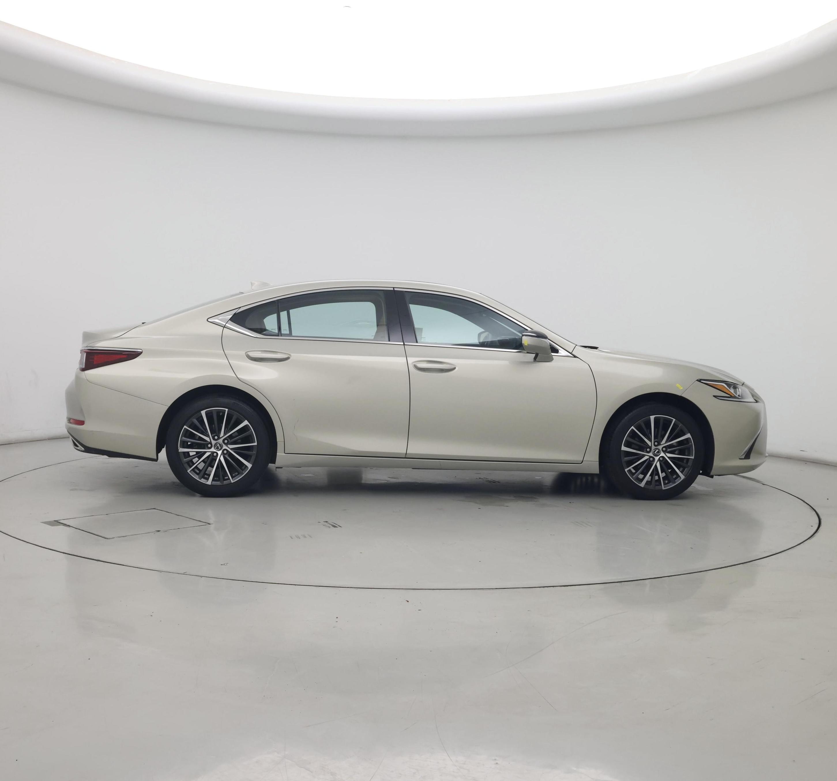 Thumbnail: 2023 Lexus ES - 7