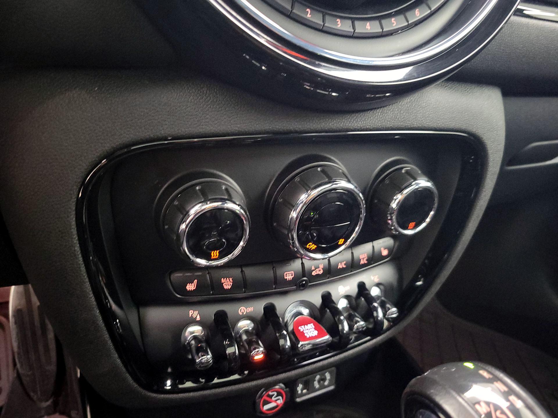 Thumbnail: 2017 MINI Cooper Clubman - 16