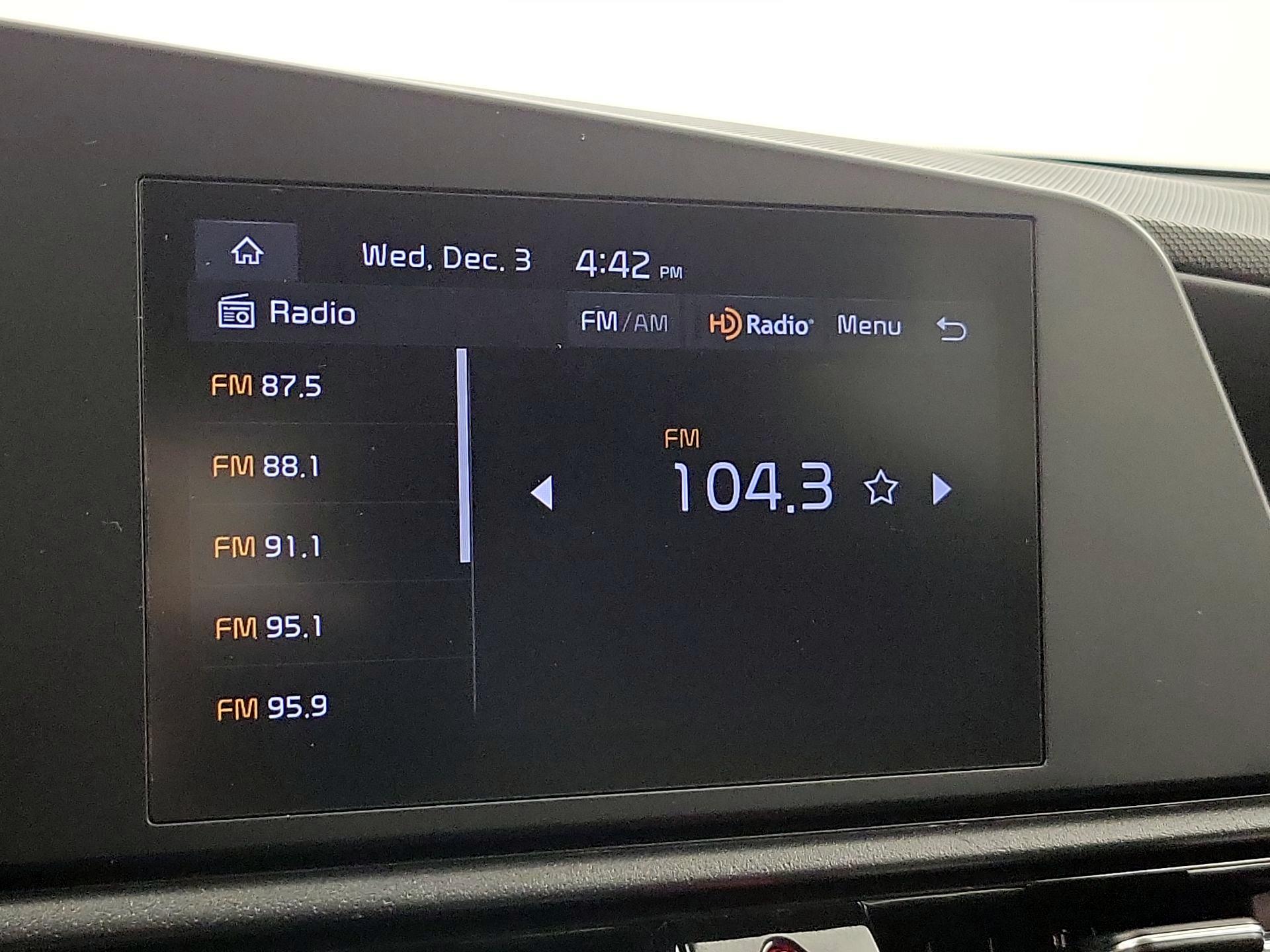 Thumbnail: 2023 Kia Niro - 15