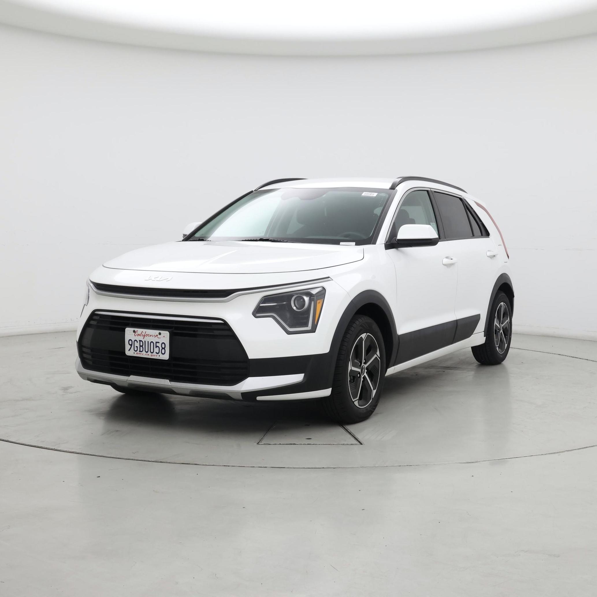 Thumbnail: 2023 Kia Niro - 4