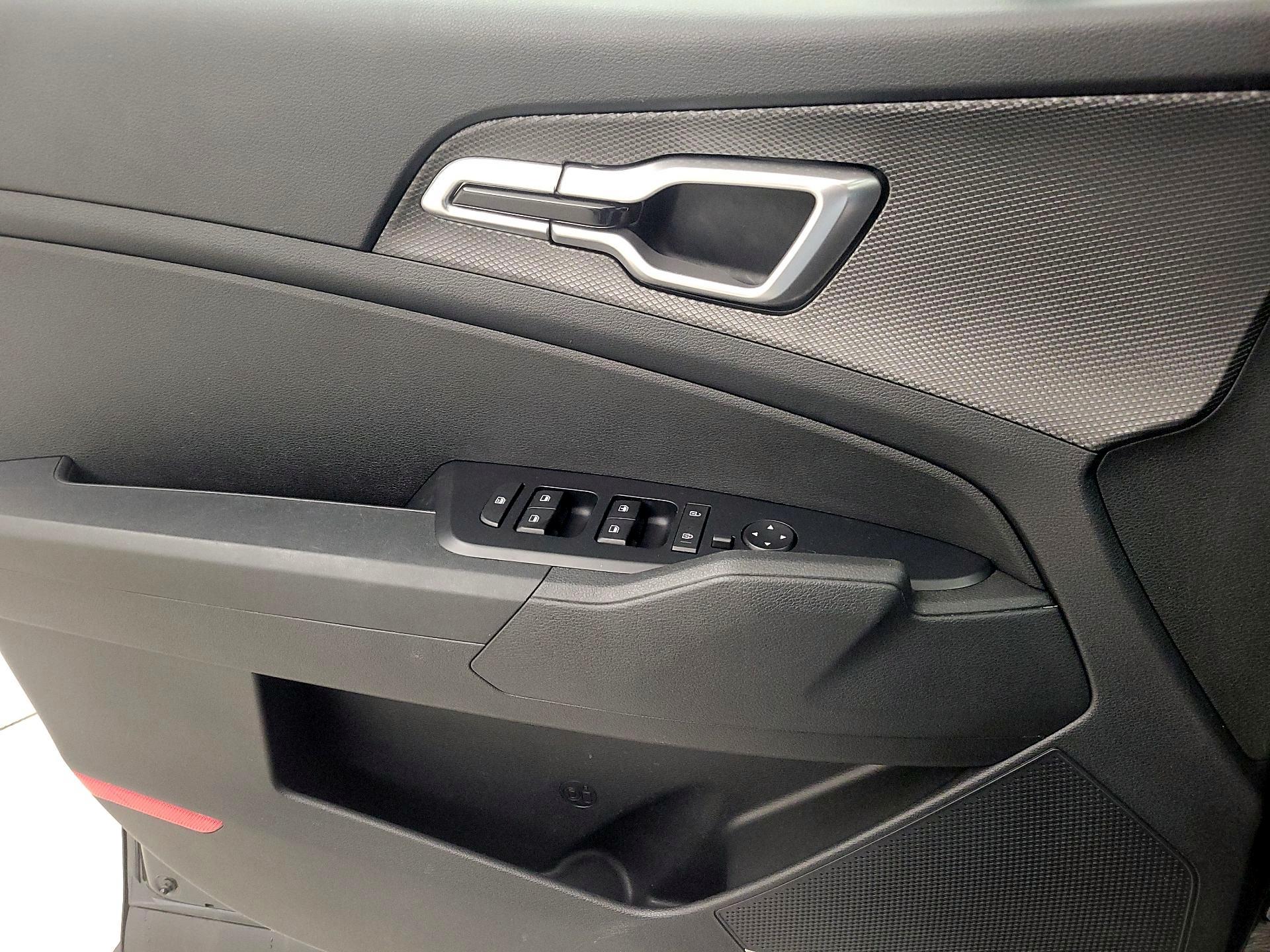 Thumbnail: 2023 Kia Sportage - 12