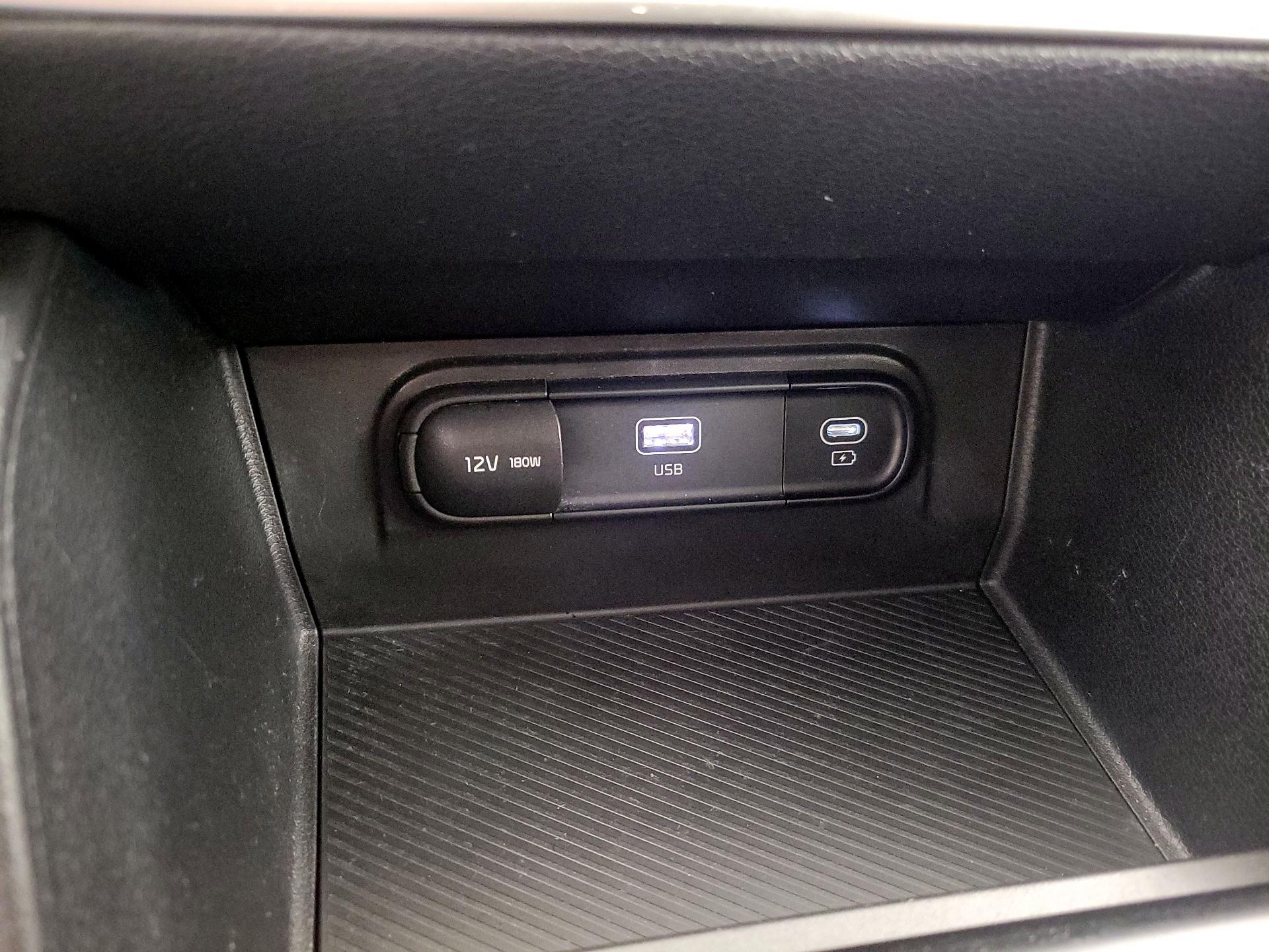 Thumbnail: 2023 Kia Sportage - 18