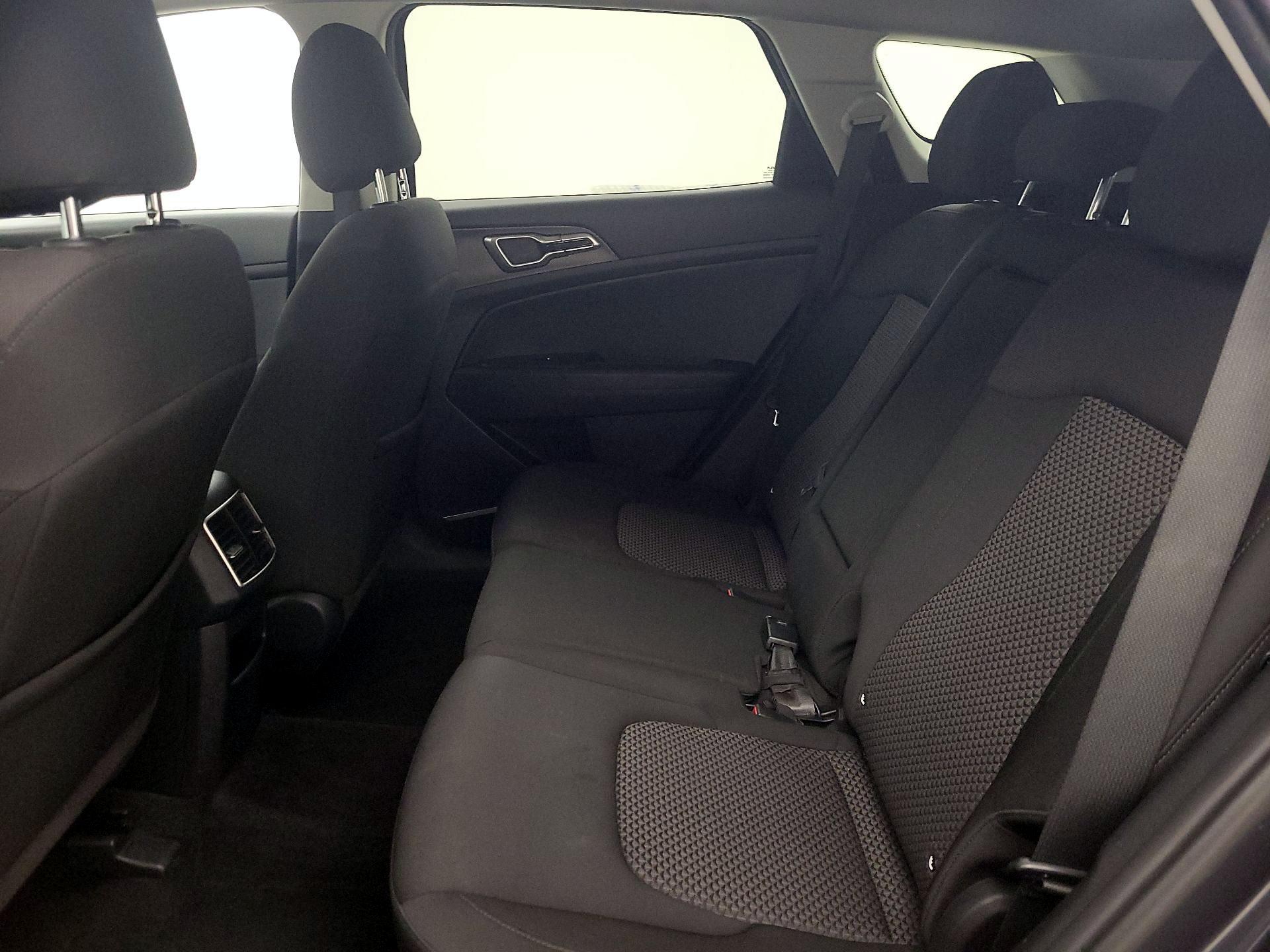 Thumbnail: 2023 Kia Sportage - 19