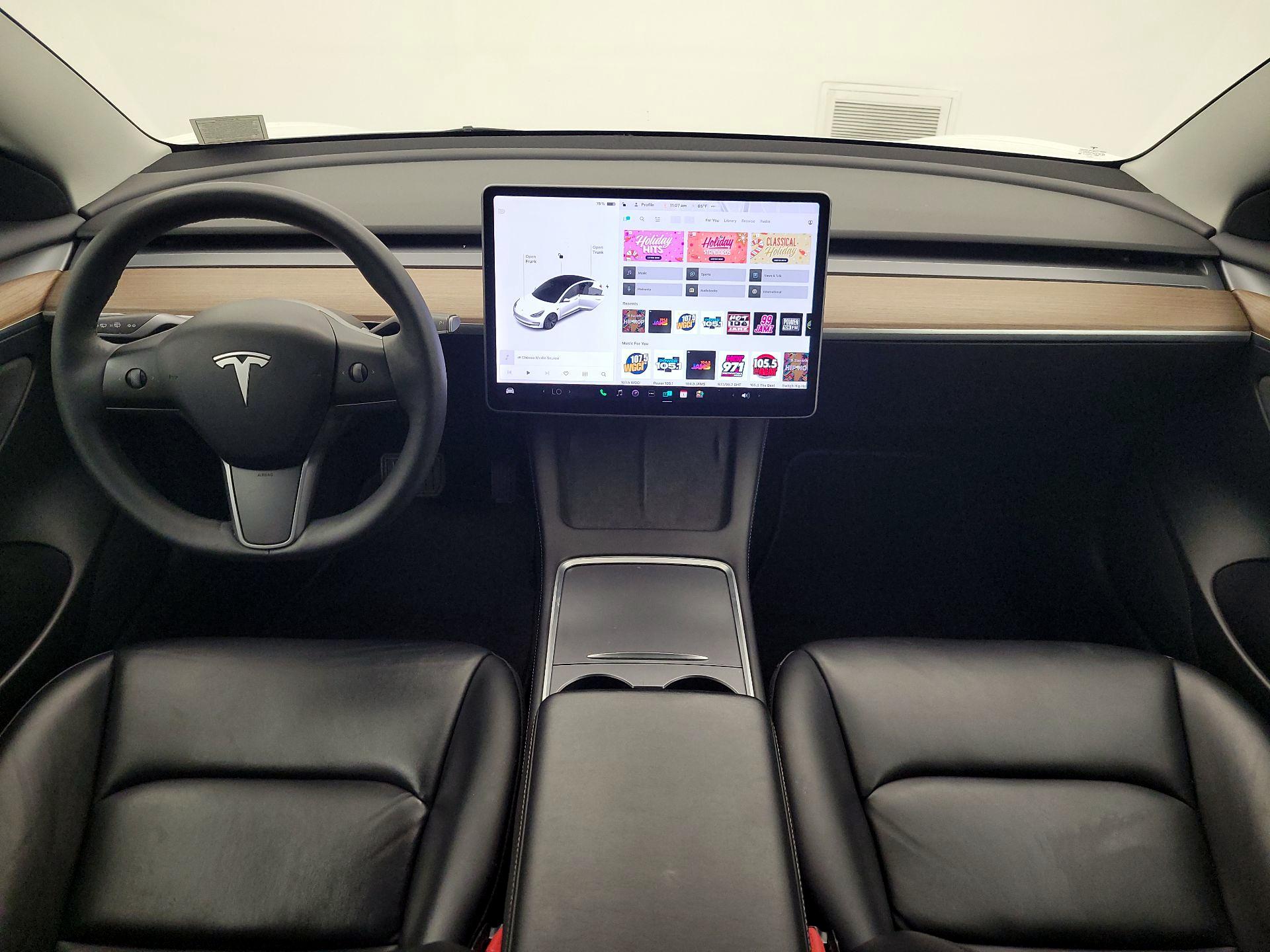 Thumbnail: 2022 Tesla Model 3 - 9