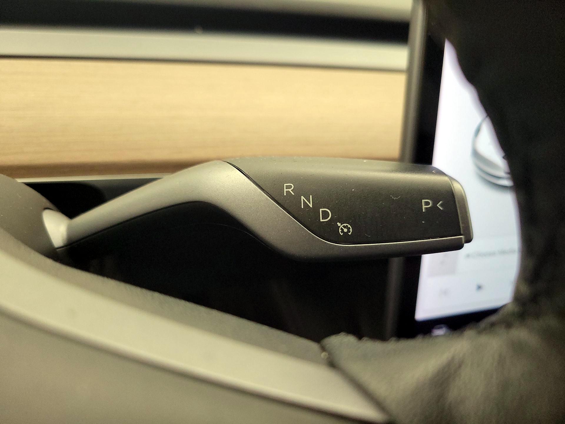 Thumbnail: 2022 Tesla Model 3 - 17