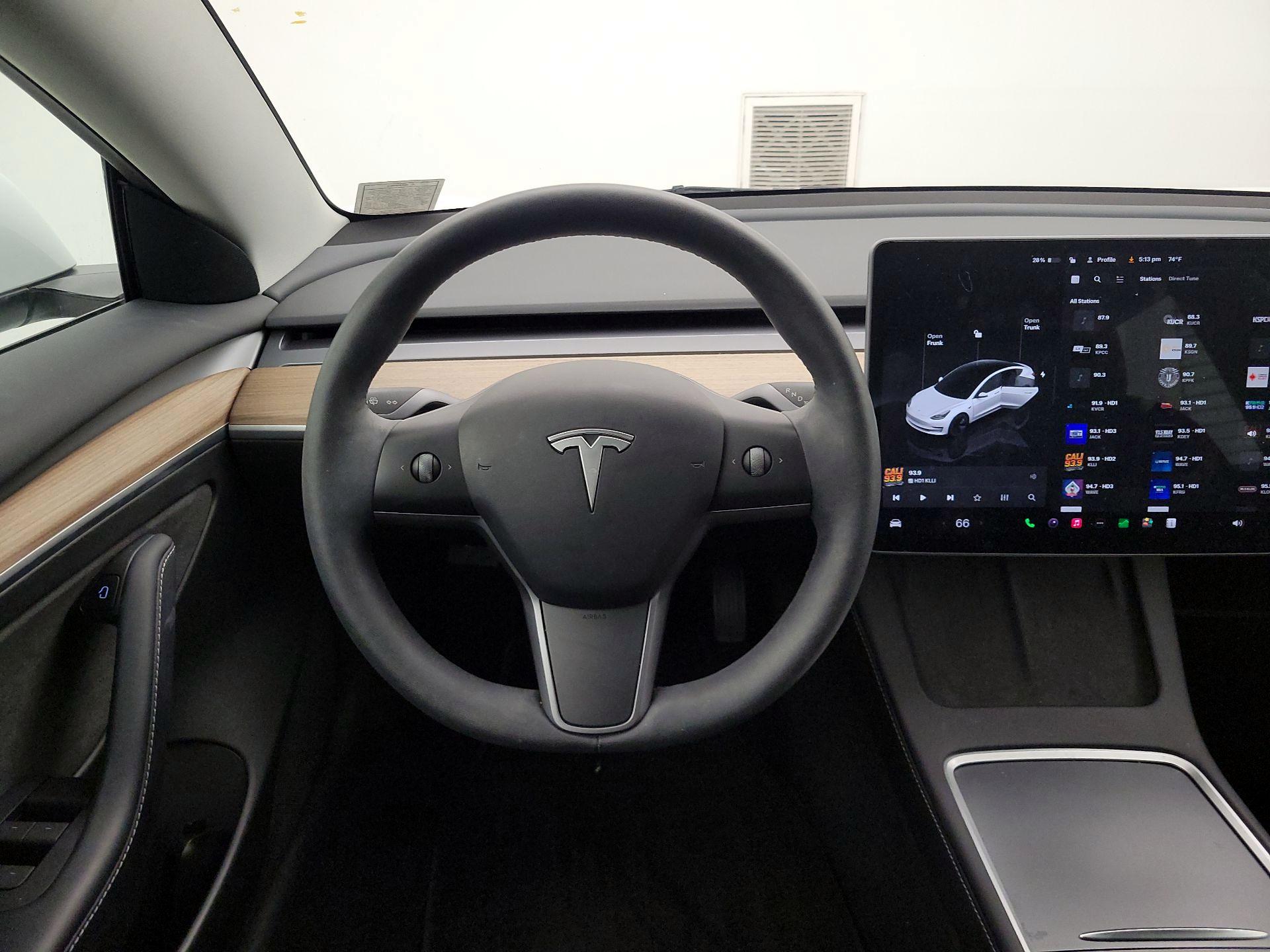 Thumbnail: 2023 Tesla Model 3 - 10