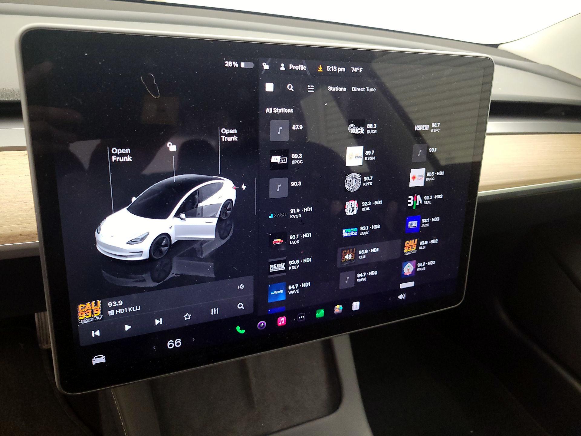 Thumbnail: 2023 Tesla Model 3 - 14