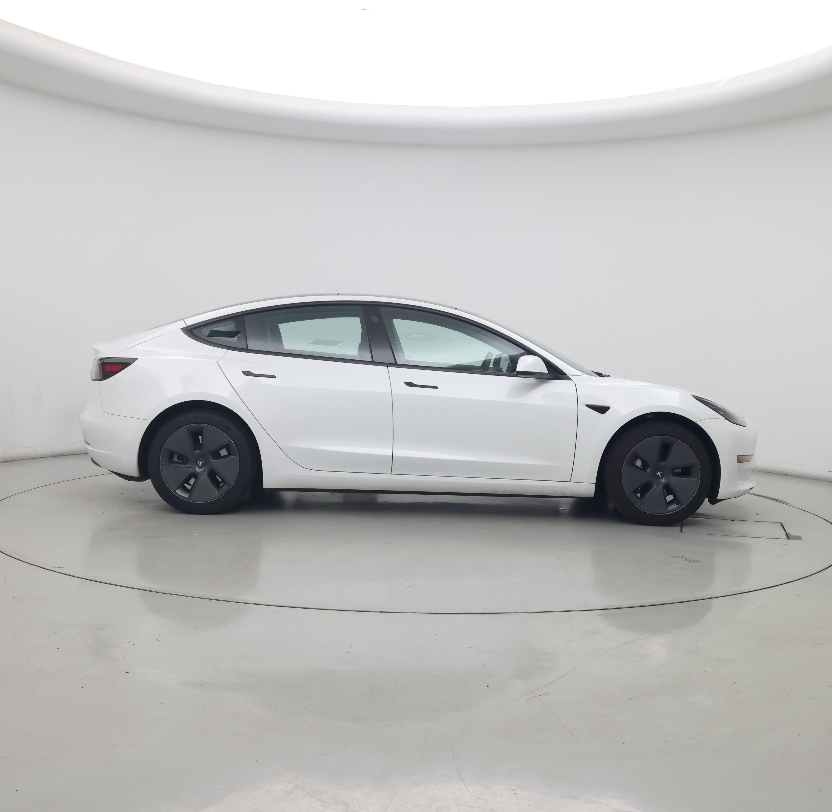 Thumbnail: 2023 Tesla Model 3 - 7