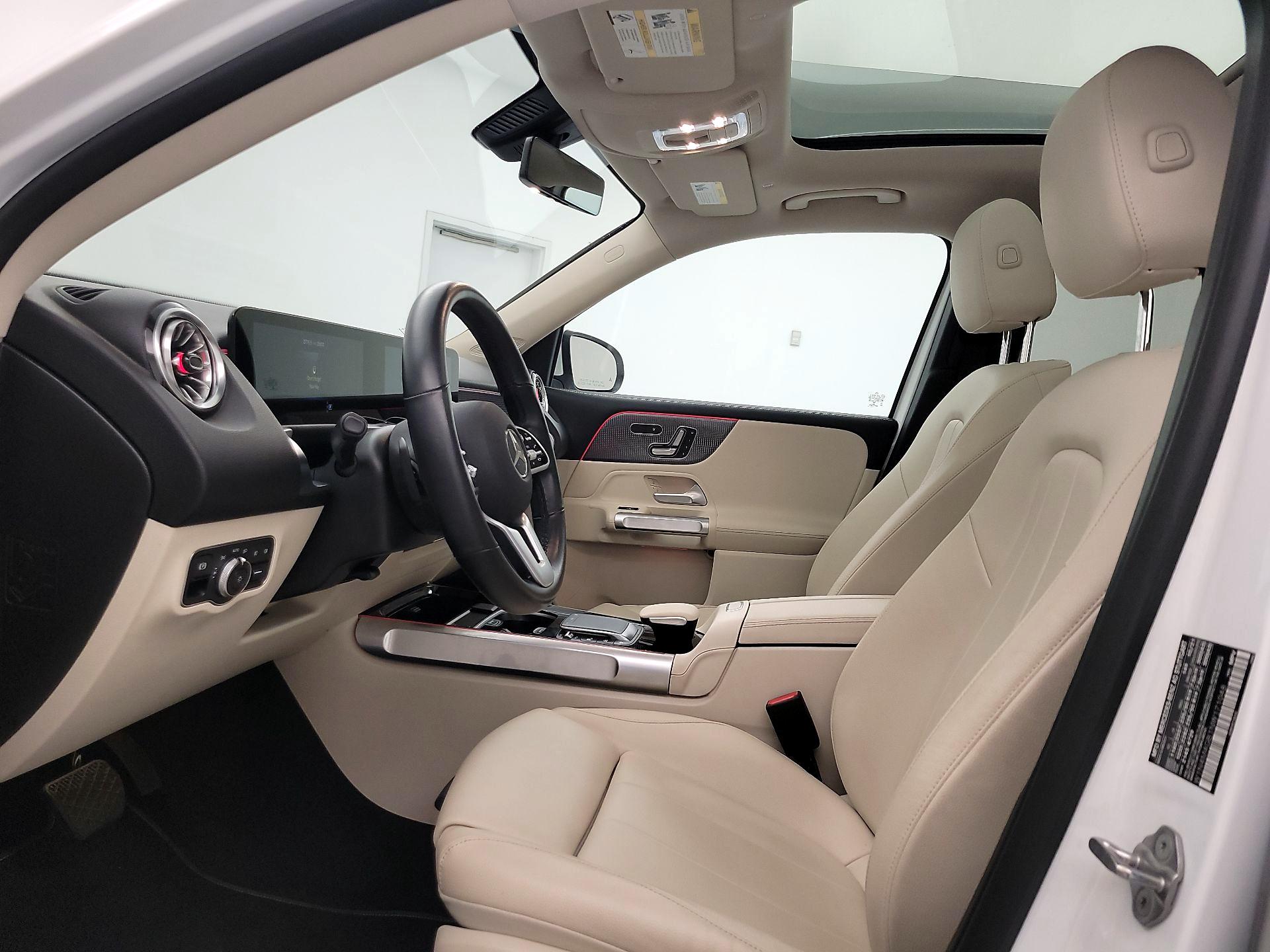 Thumbnail: 2022 Mercedes-Benz GLB - 11