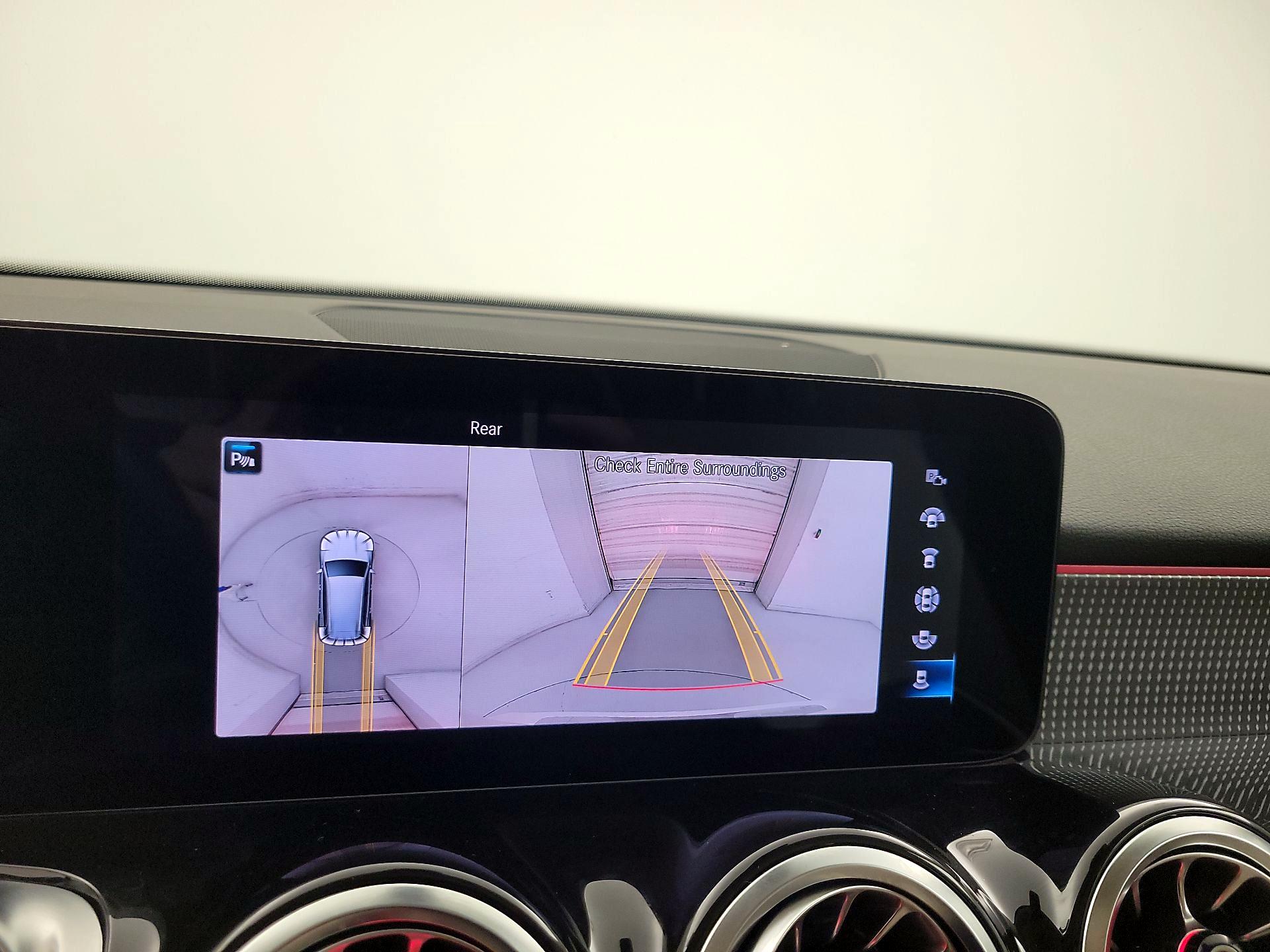 Thumbnail: 2022 Mercedes-Benz GLB - 14