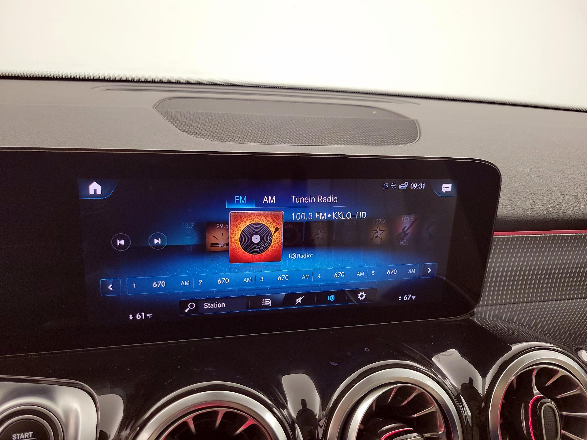 Thumbnail: 2022 Mercedes-Benz GLB - 15