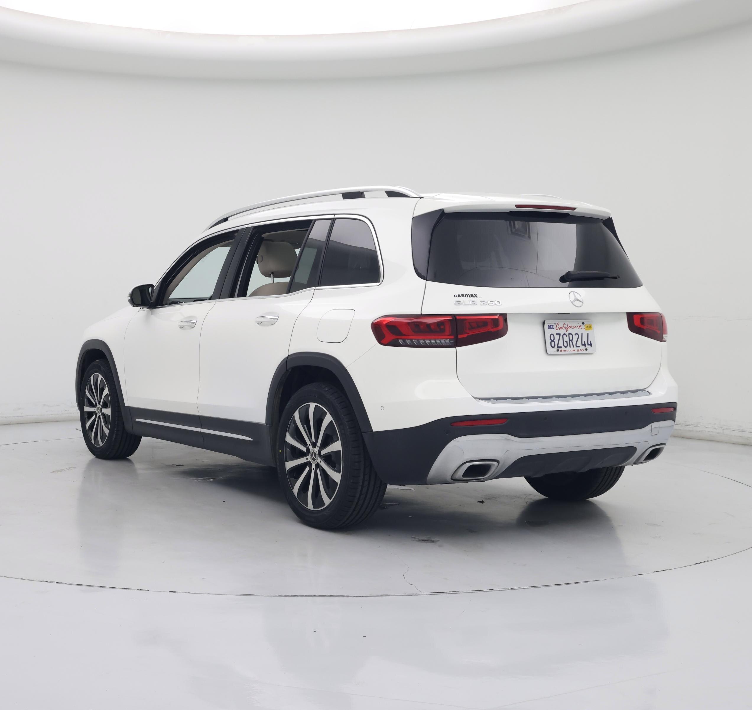 Thumbnail: 2022 Mercedes-Benz GLB - 2