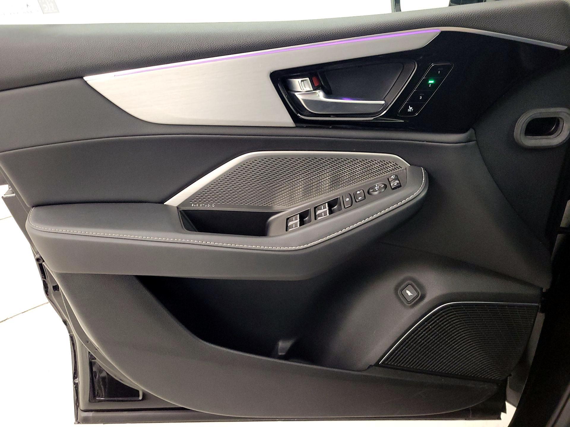 Thumbnail: 2023 Acura MDX - 12