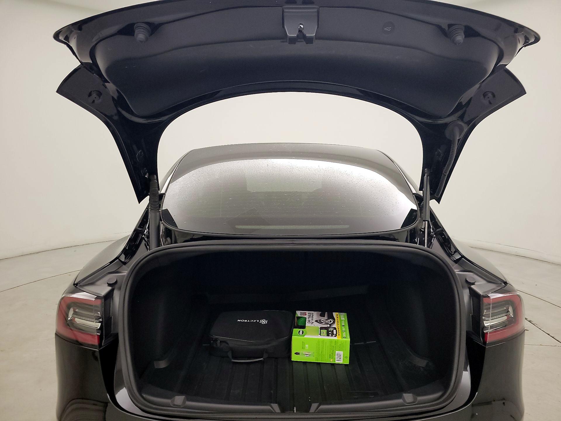 Thumbnail: 2023 Tesla Model 3 - 19