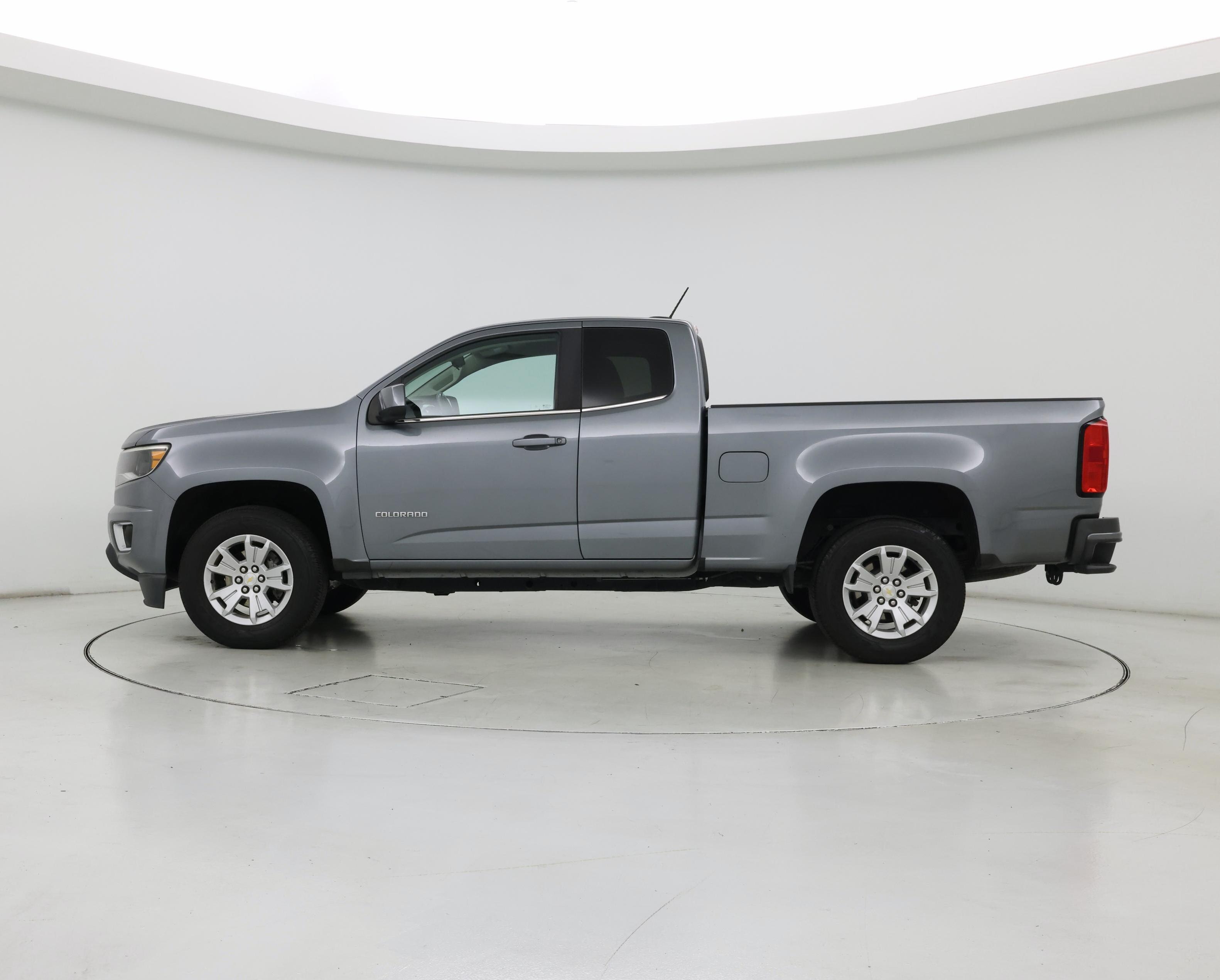 Thumbnail: 2018 Chevrolet Colorado - 3