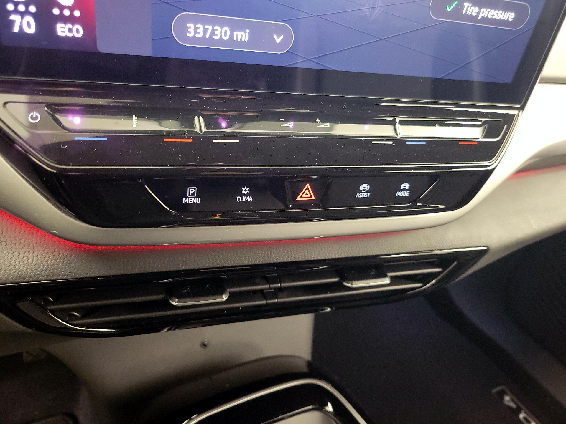 Thumbnail: 2023 Volkswagen ID.4 - 17