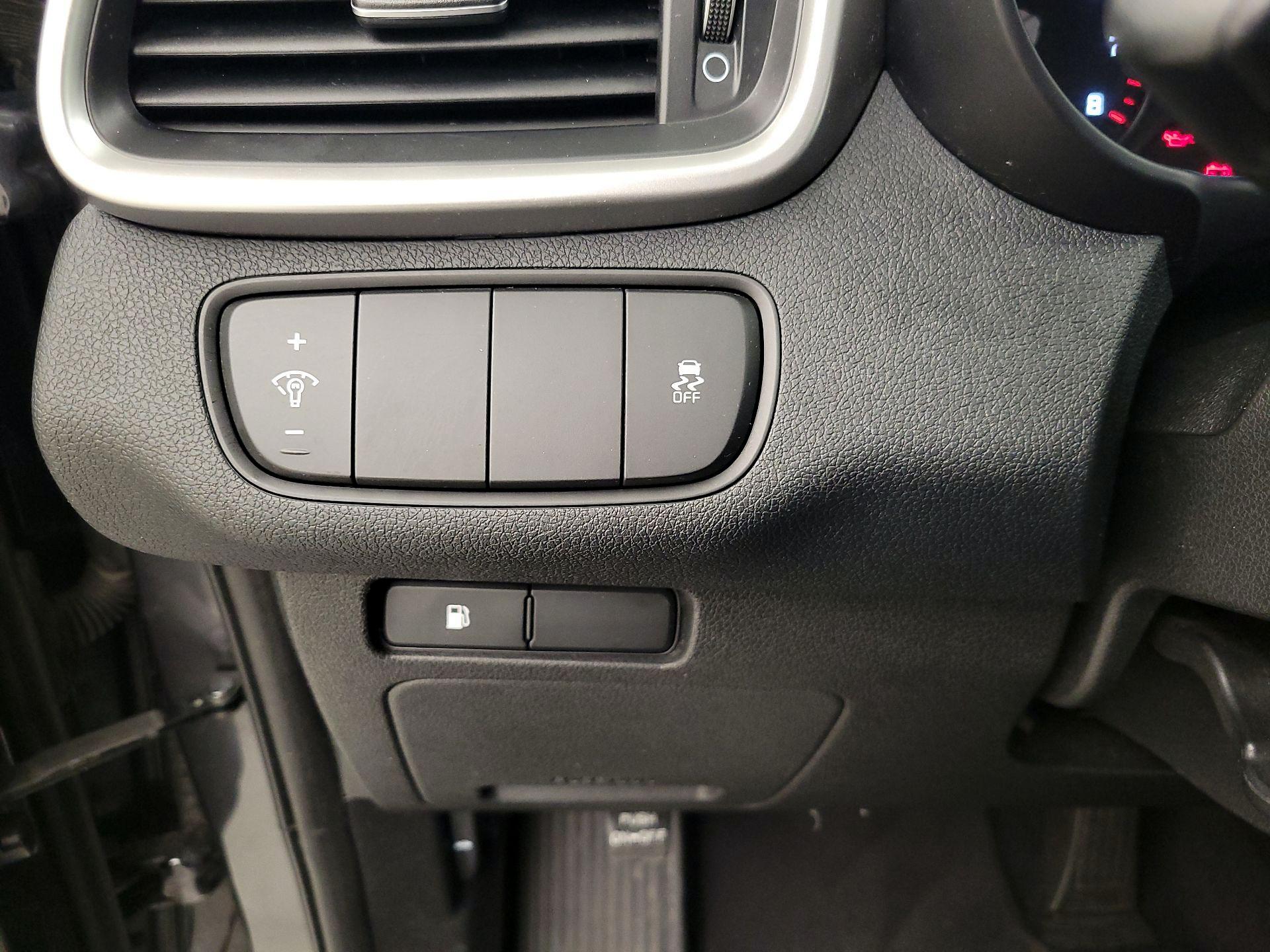 Thumbnail: 2018 Kia Sorento - 13