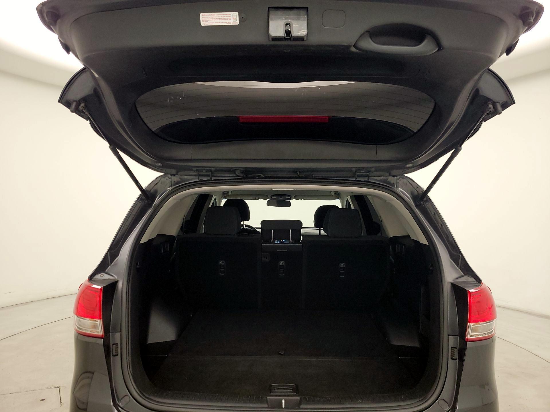 Thumbnail: 2018 Kia Sorento - 20