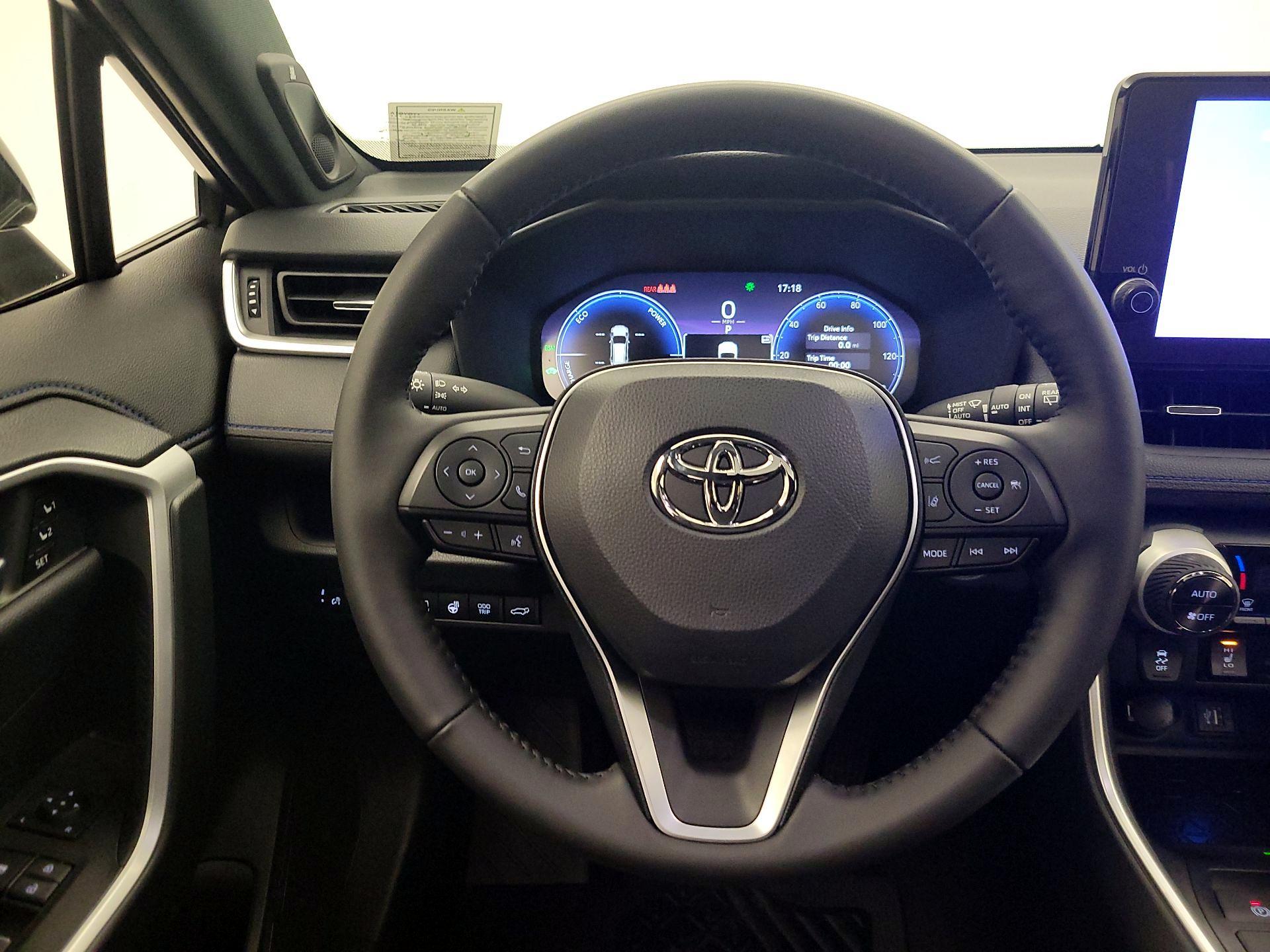 Thumbnail: 2025 Toyota RAV4 - 10