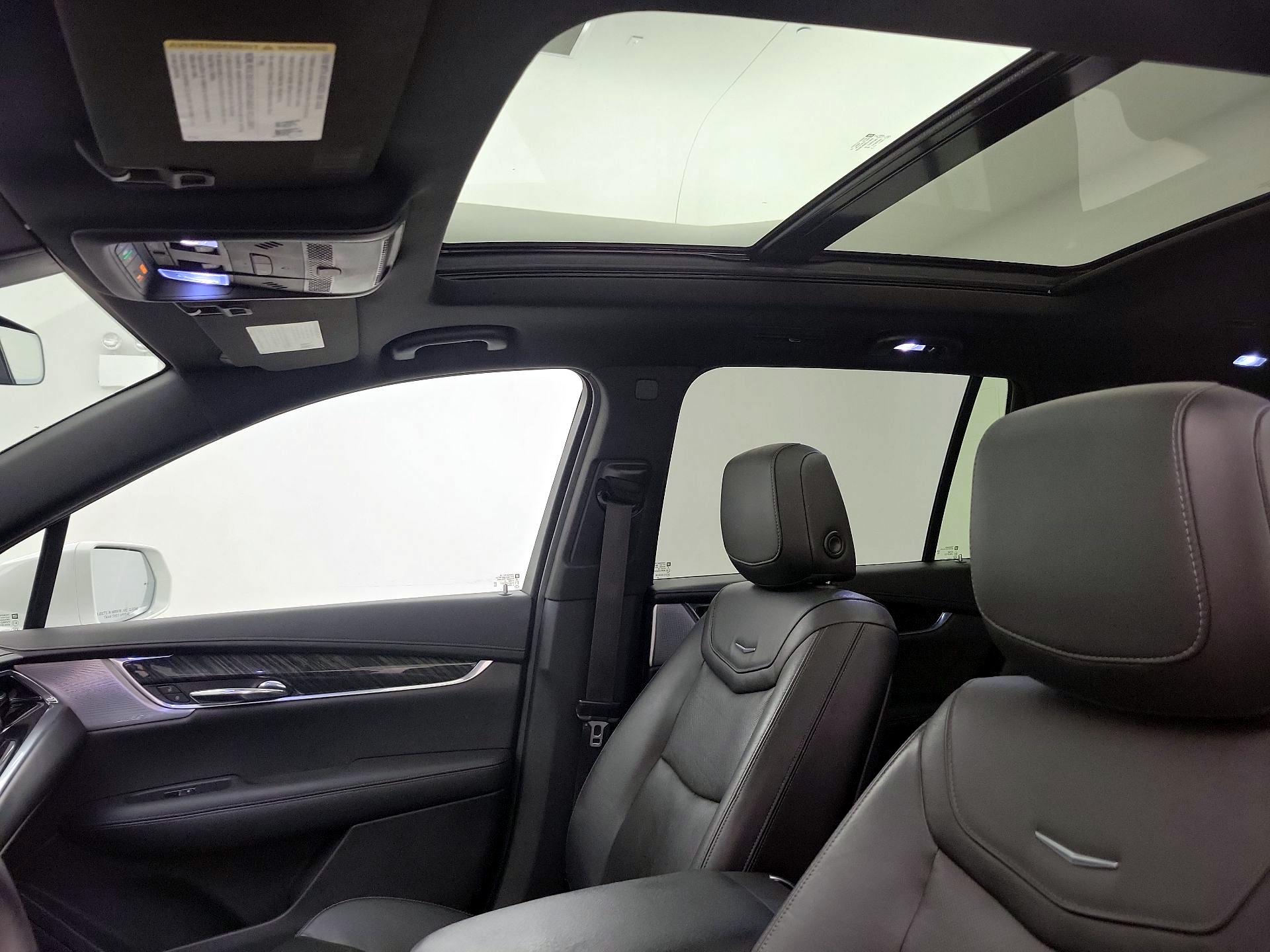 Thumbnail: 2020 Cadillac XT6 - 20