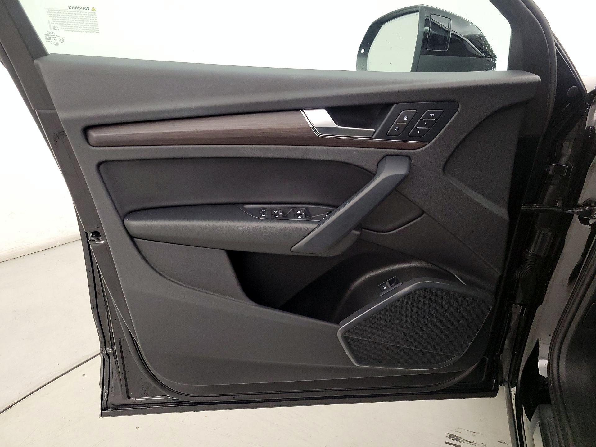 Thumbnail: 2023 Audi Q5 - 12