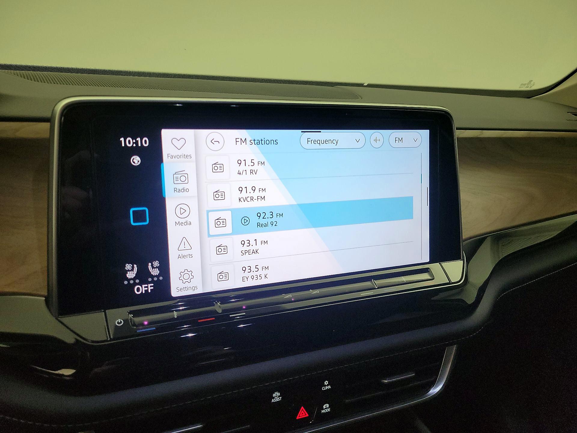 Thumbnail: 2024 Volkswagen Atlas - 15